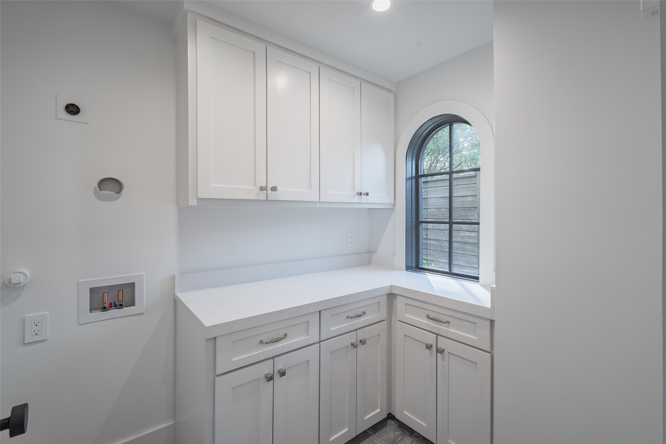 4529 Emerson Avenue 9