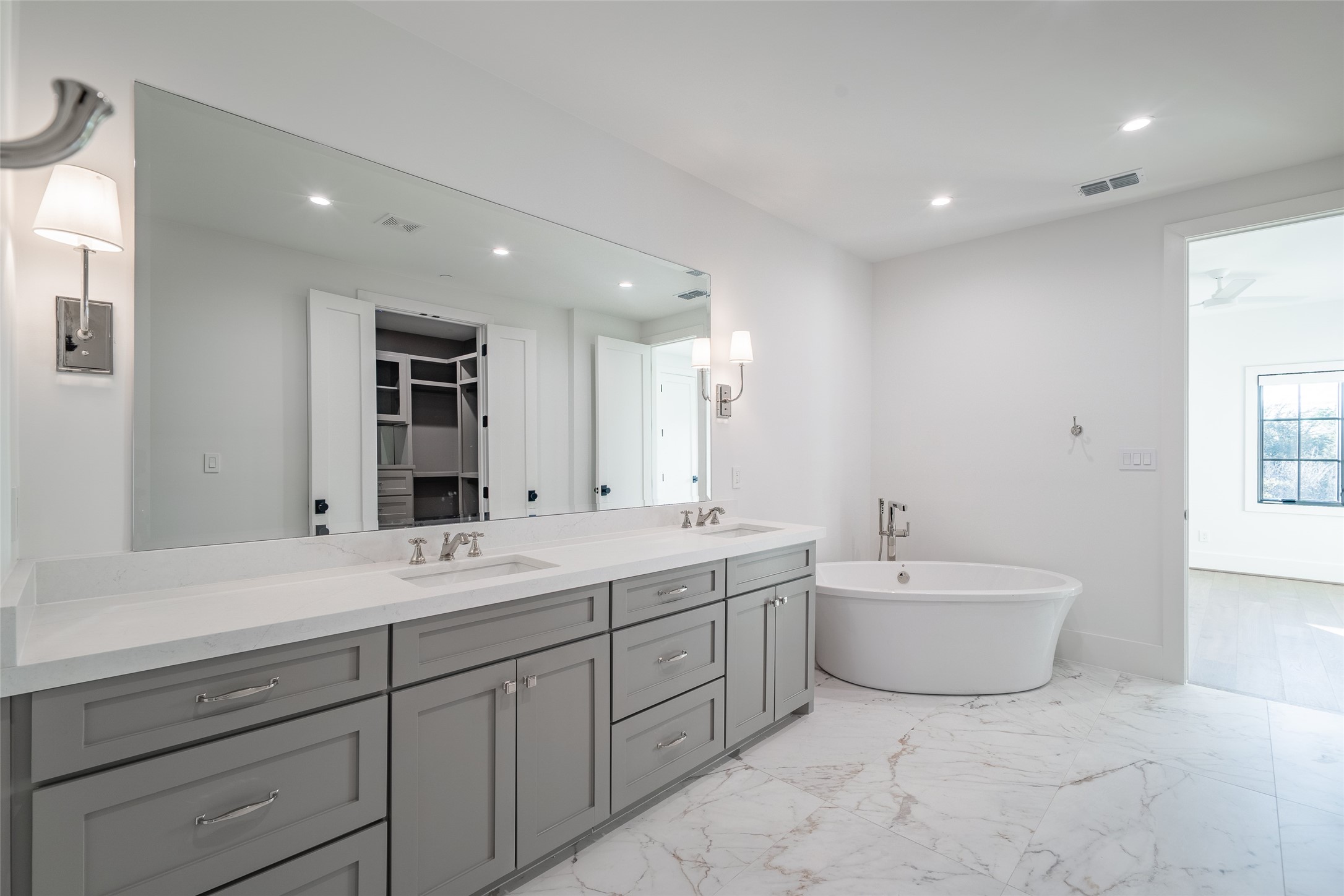 4529 Emerson Avenue 9