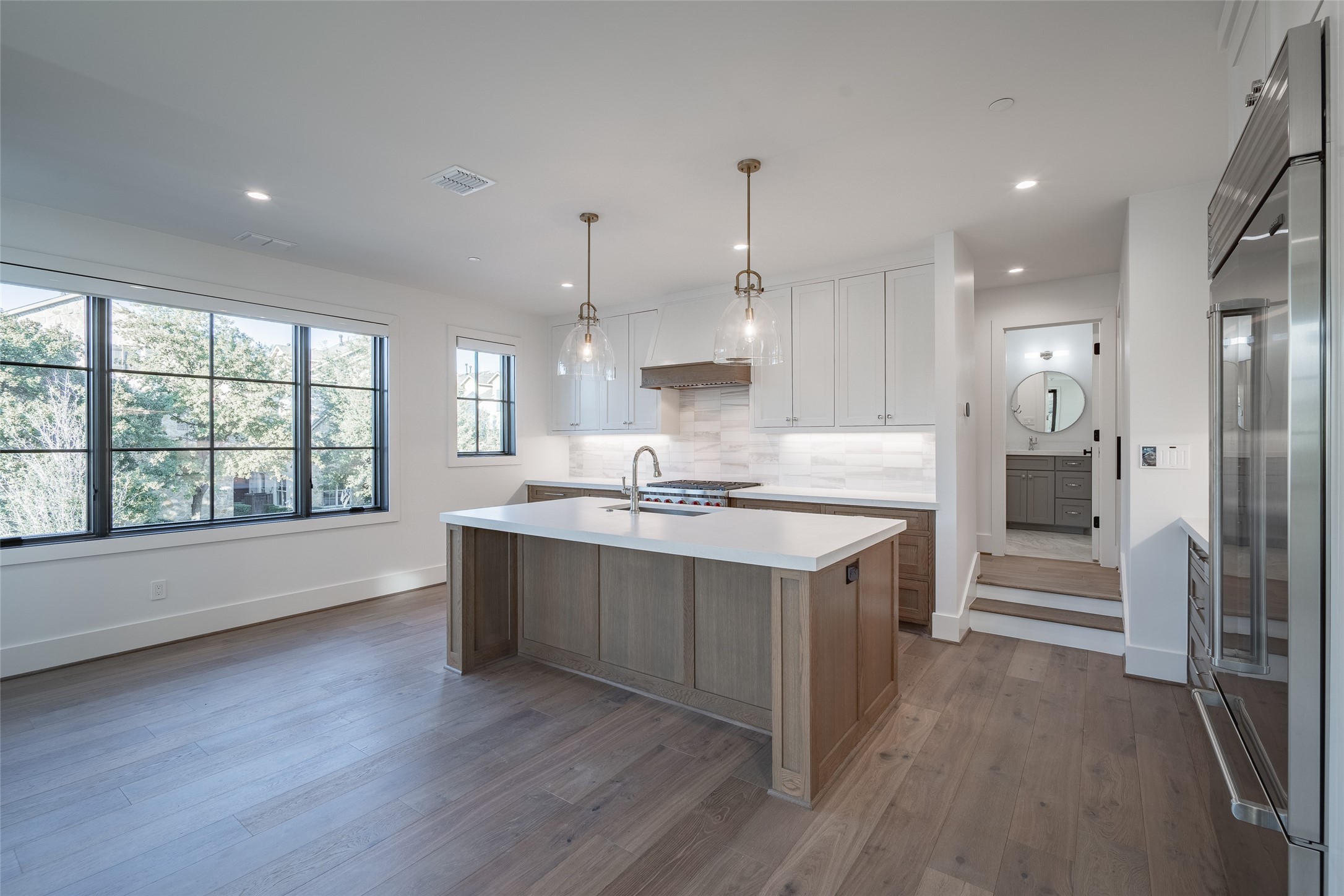 4529 Emerson Avenue 9