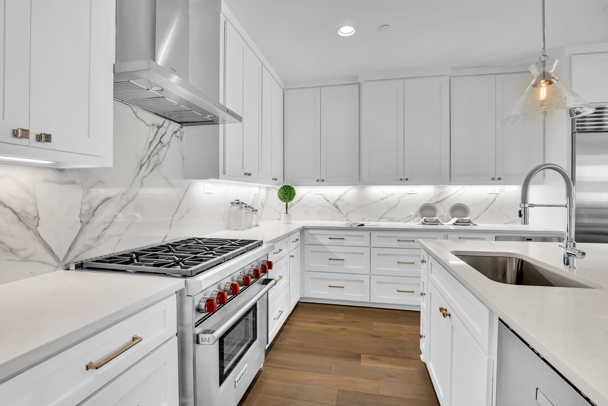 4116 University Boulevard B3