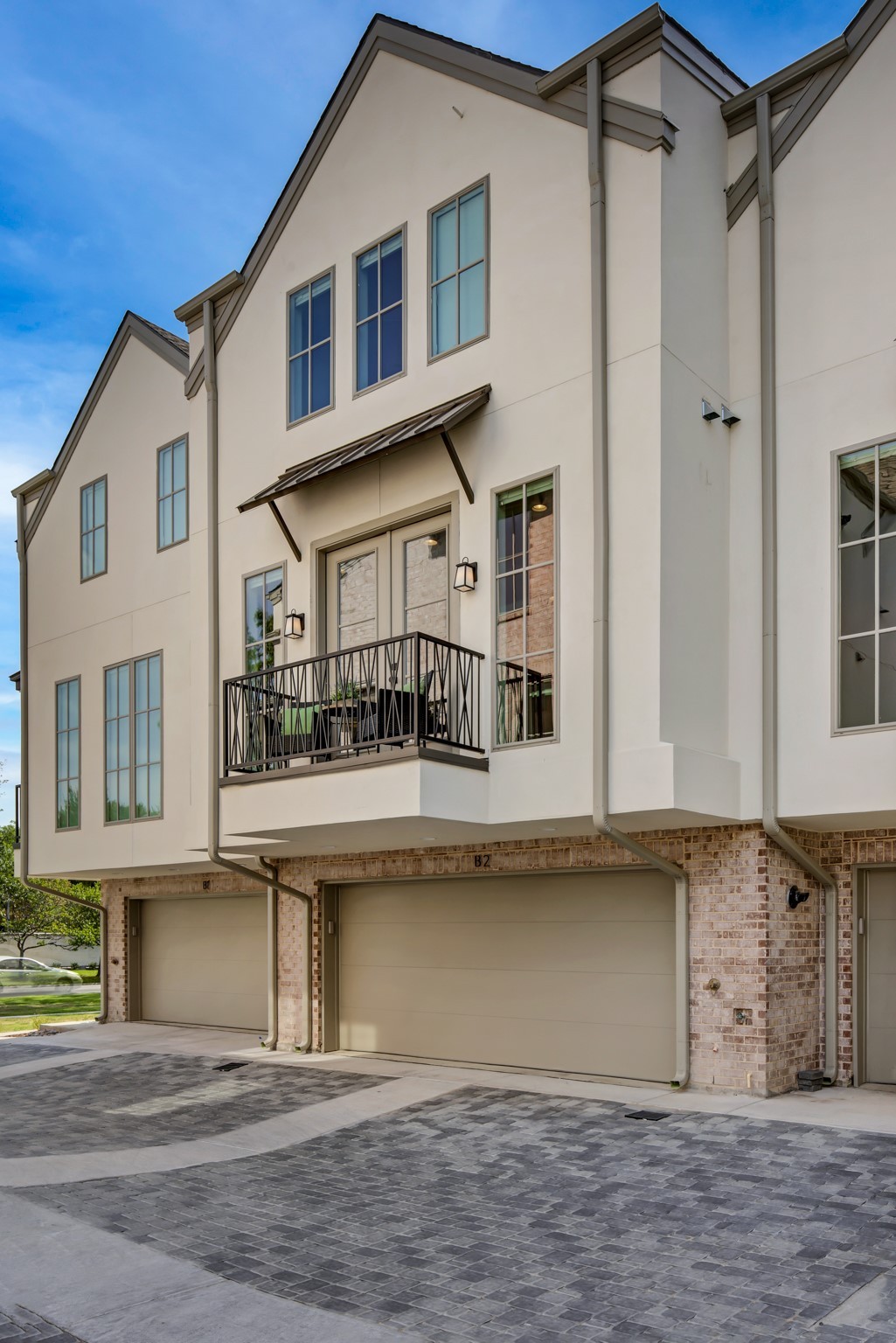 4116 University Boulevard B3