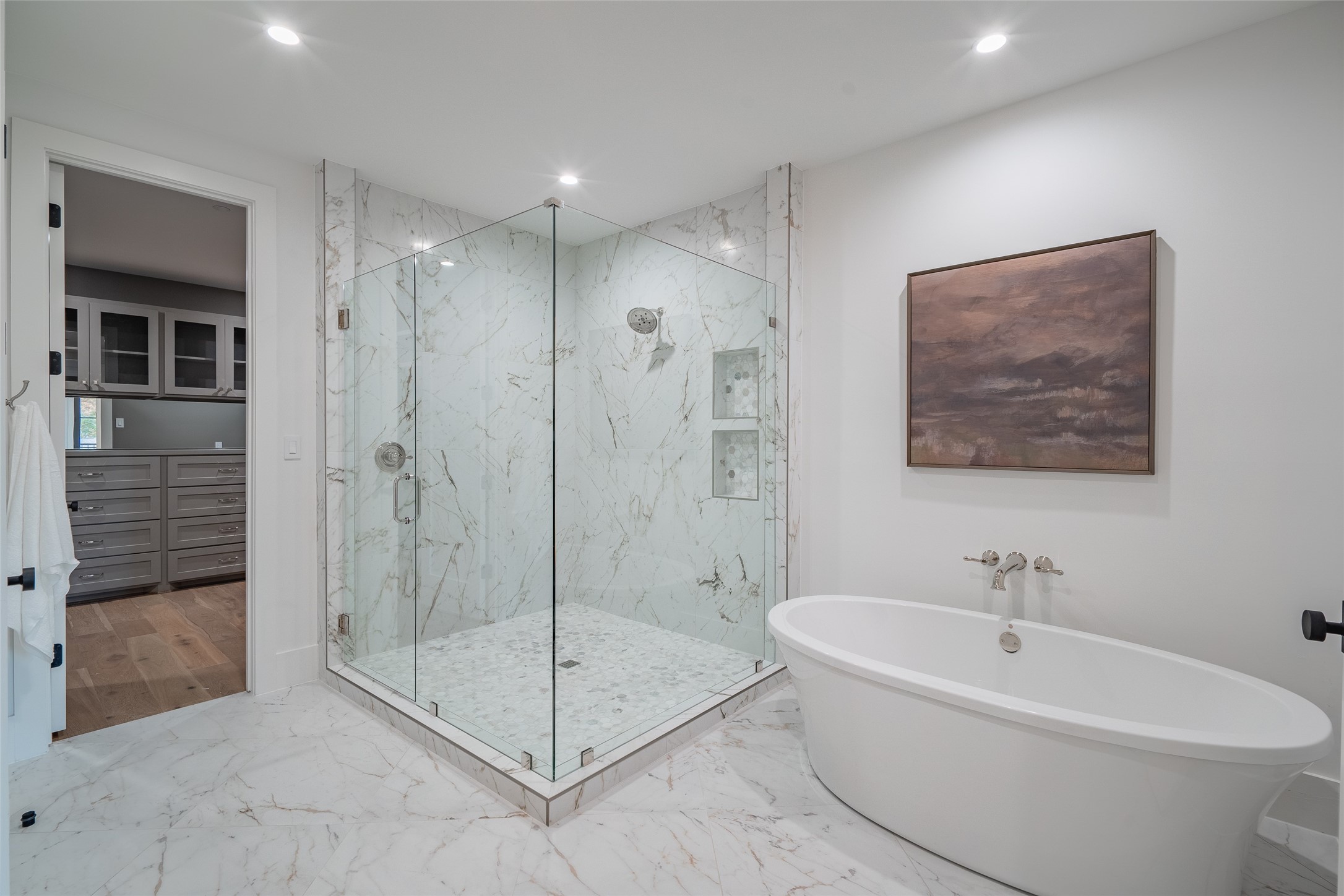 4525 Emerson Avenue 2L