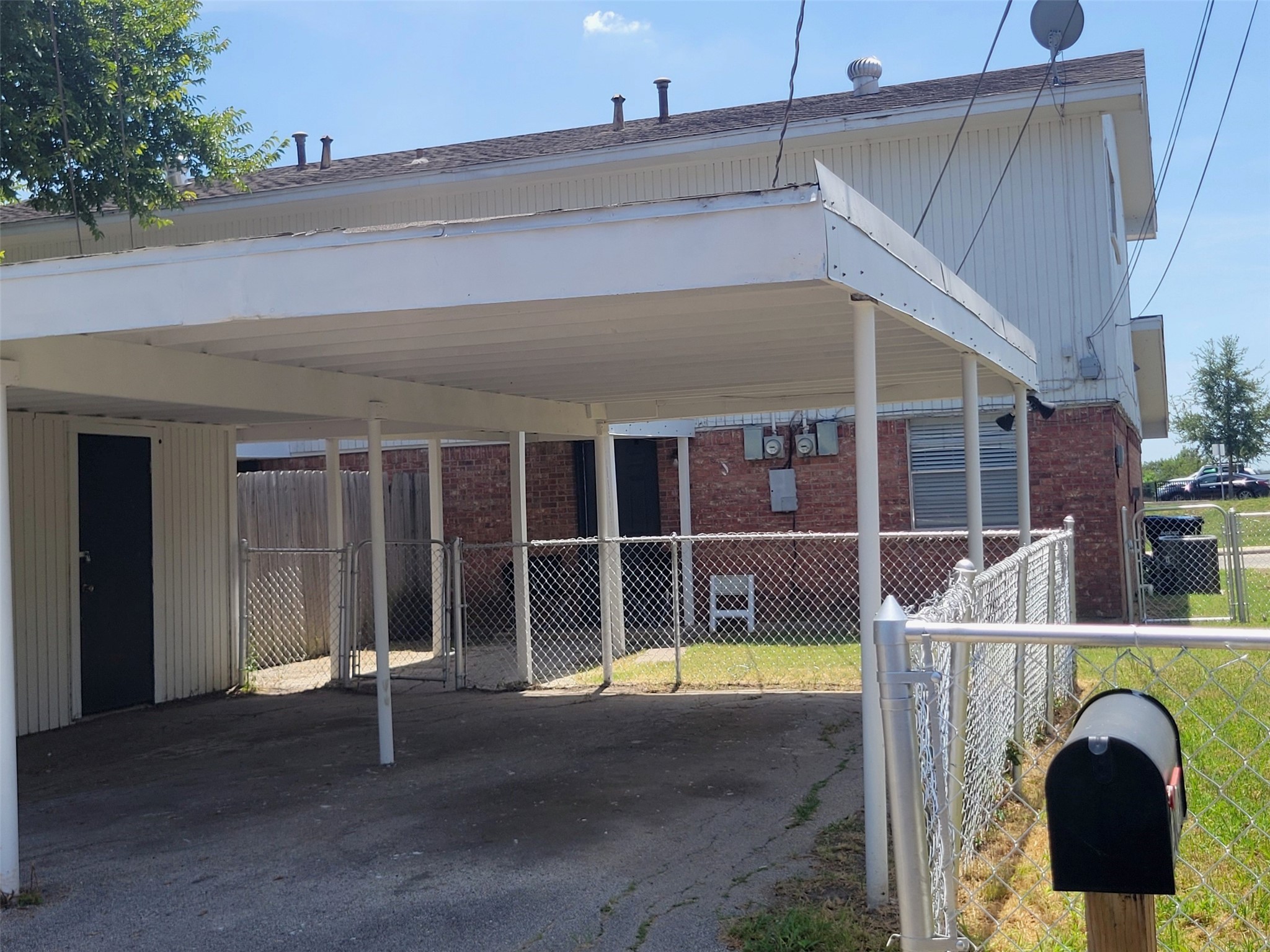 3002 Stanford Street