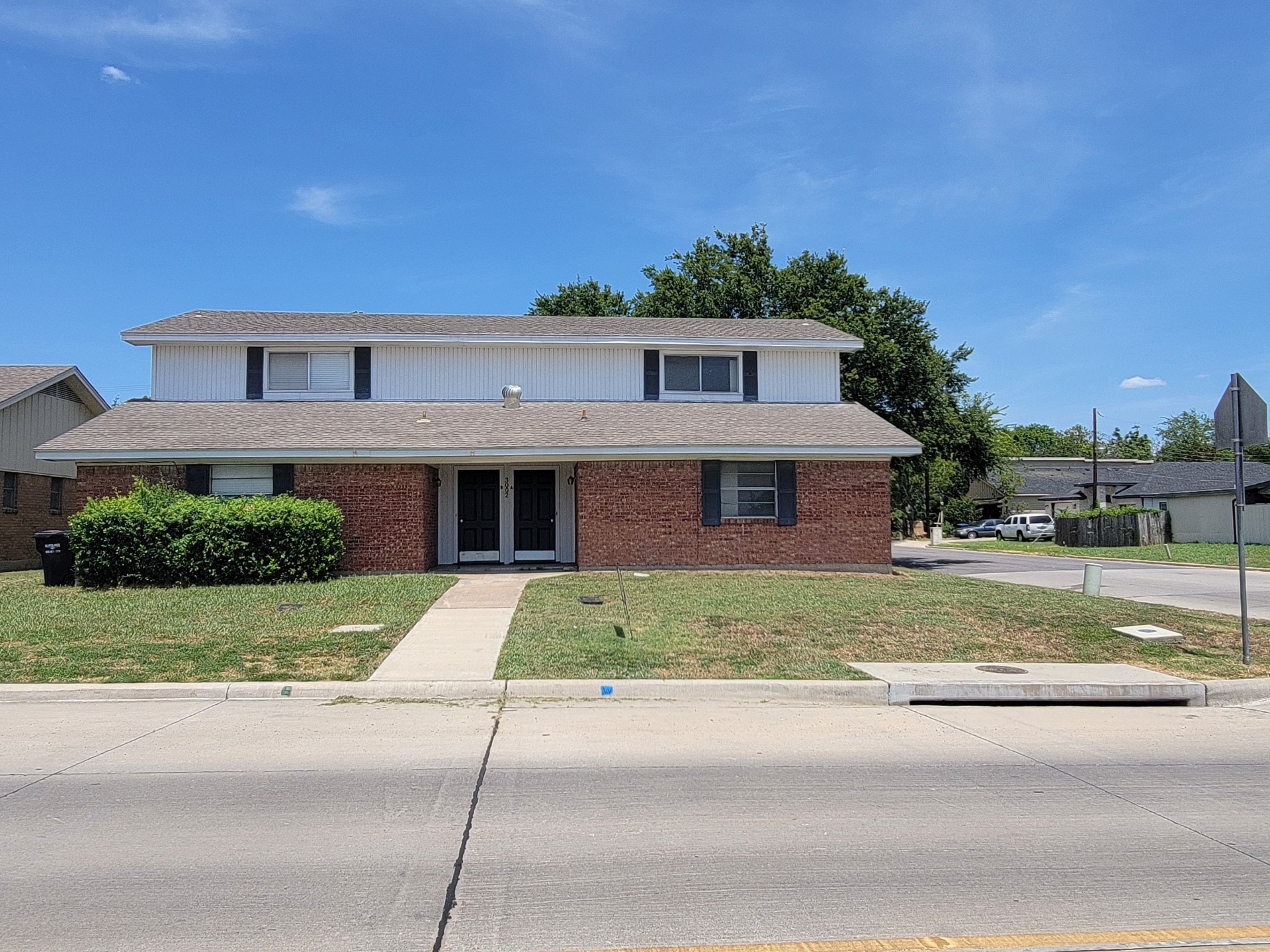 3002 Stanford Street