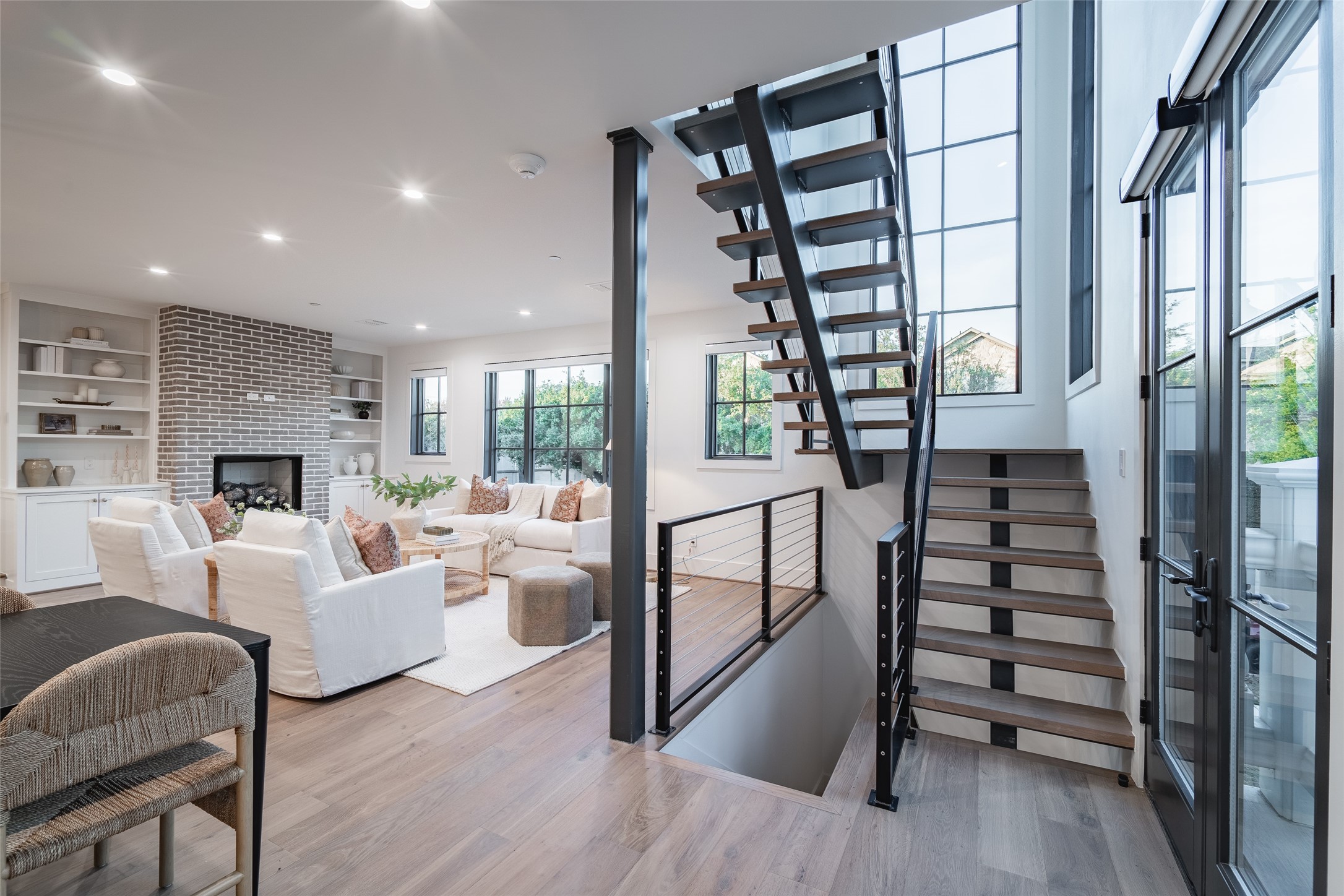 4525 Emerson Avenue 8