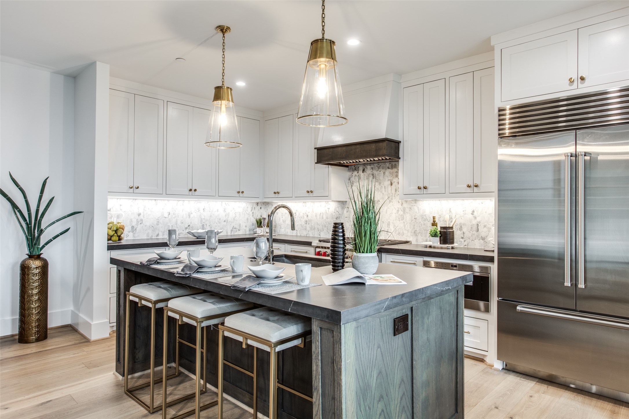 4112 Druid Lane 7
