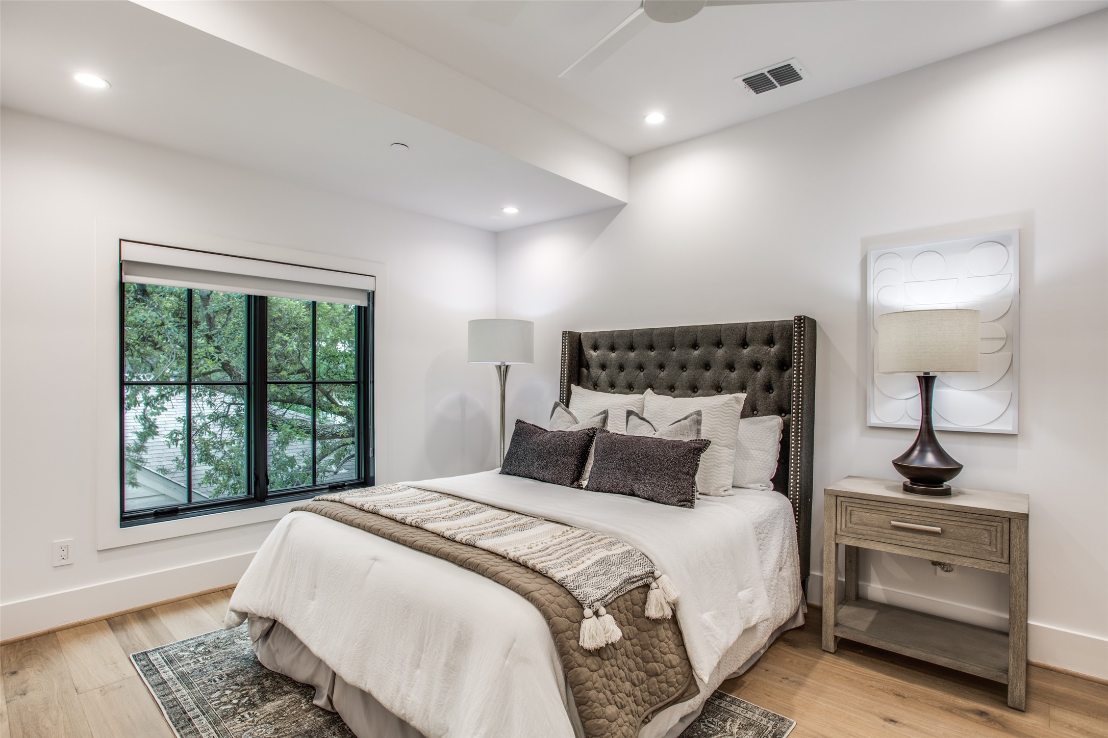 4112 Druid Lane 7