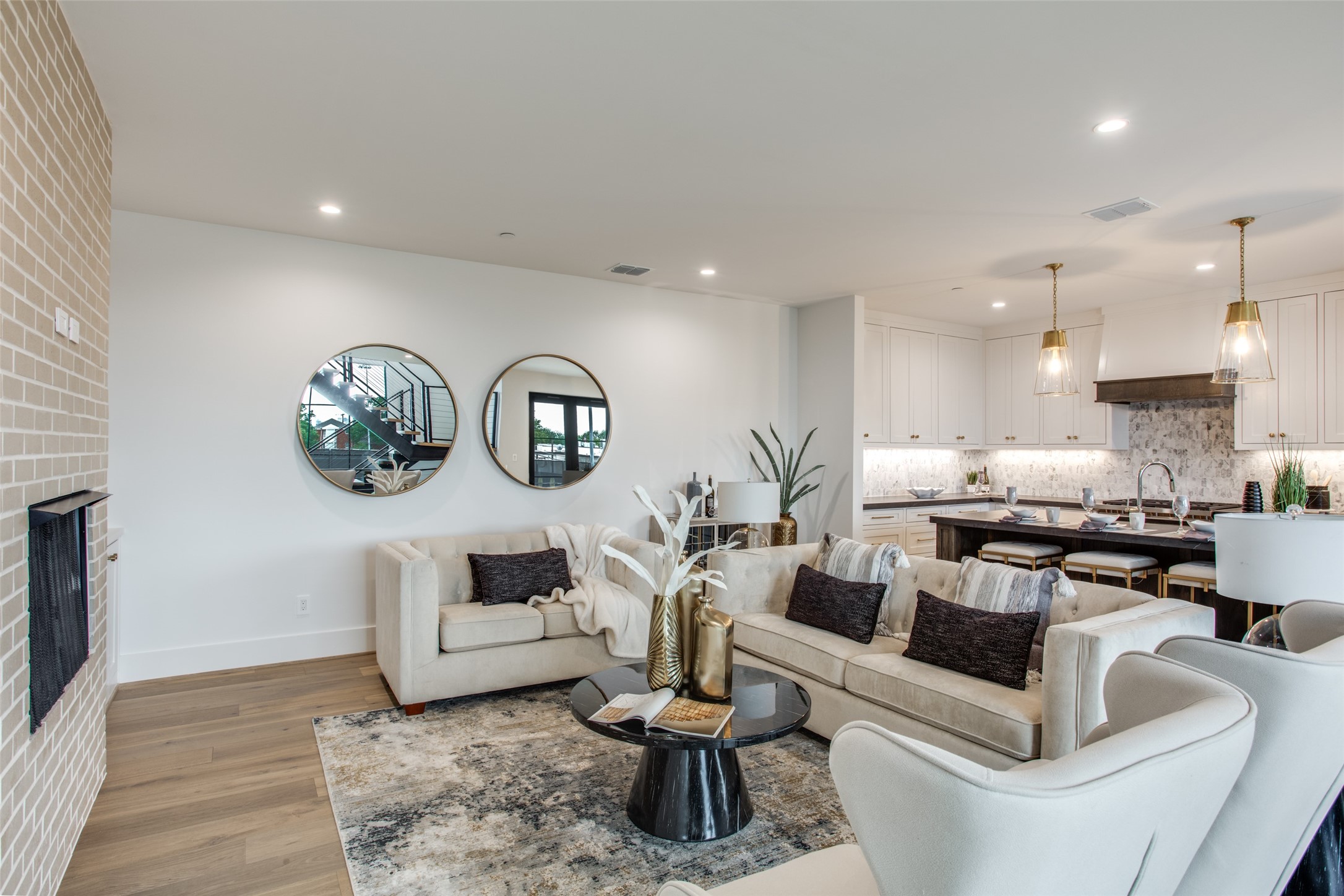 4112 Druid Lane 7