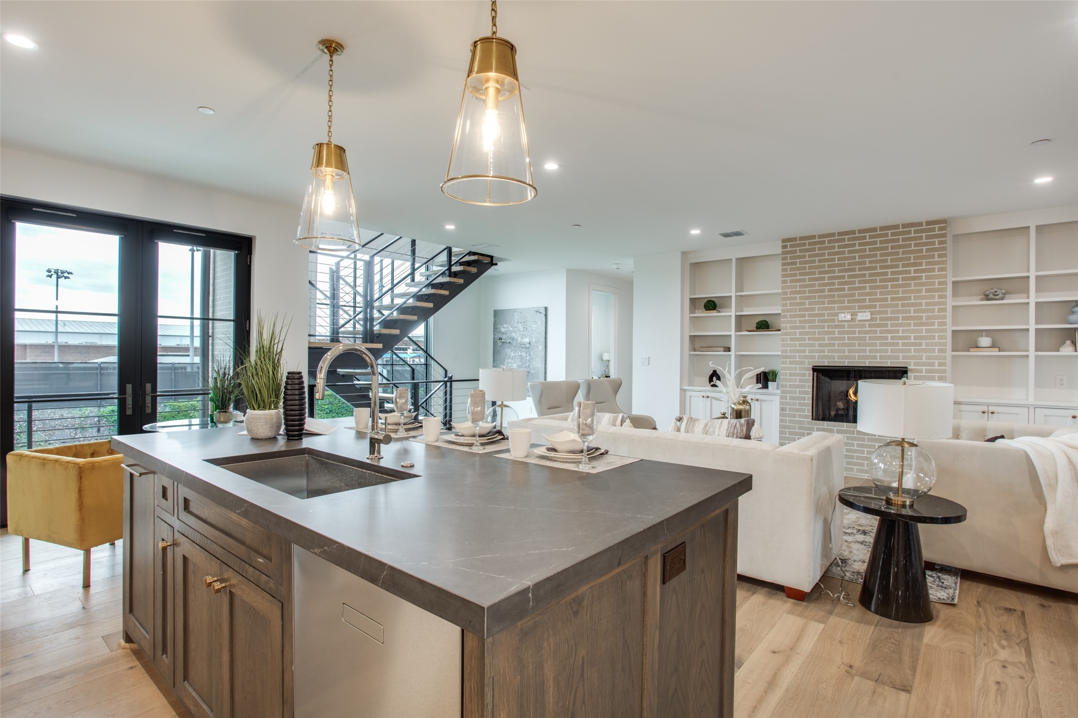 4112 Druid Lane 7