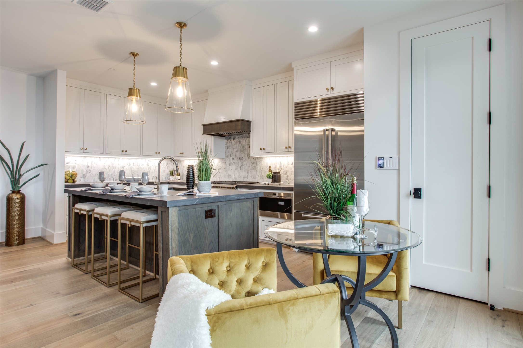 4112 Druid Lane 7