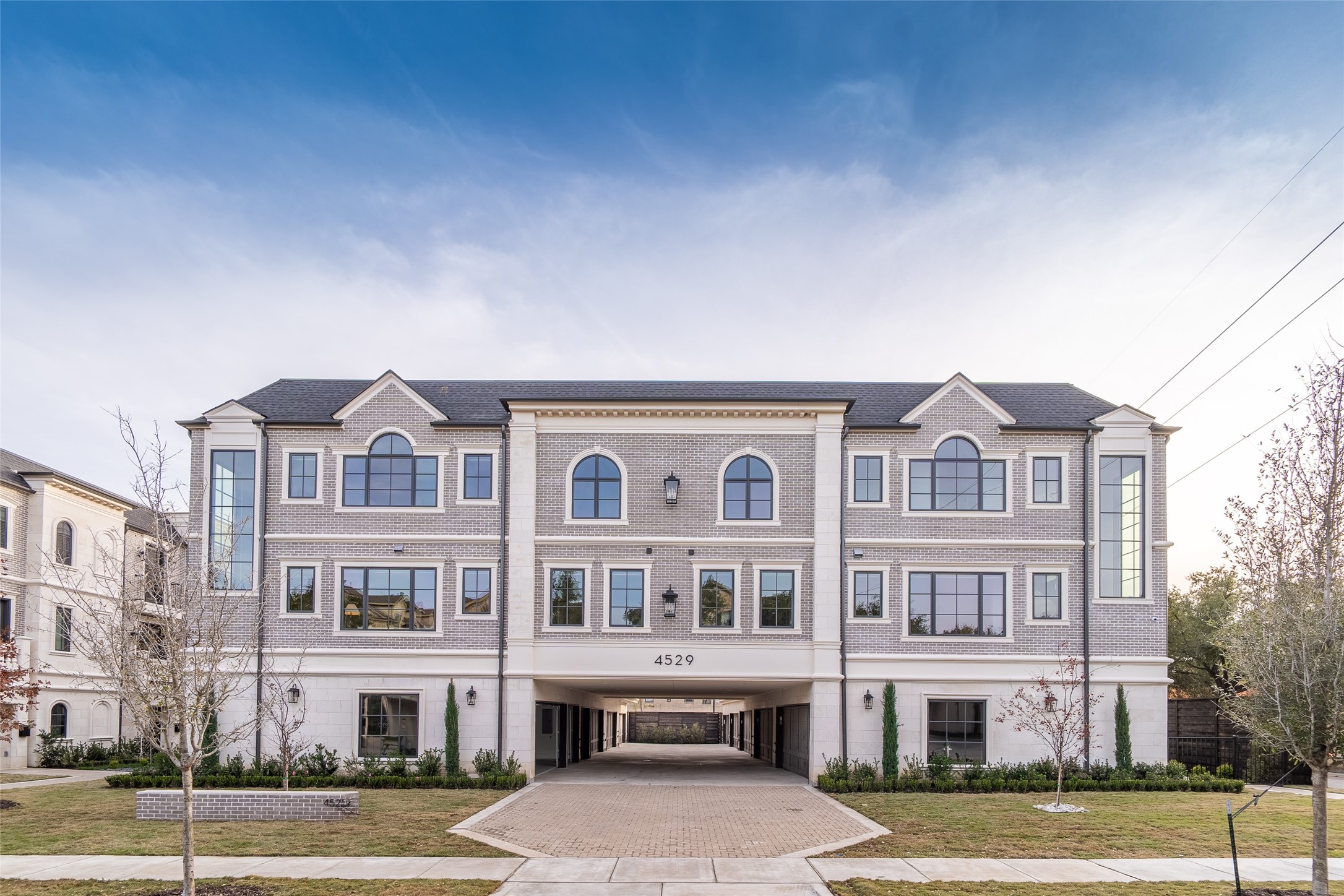 4529 Emerson Avenue 3