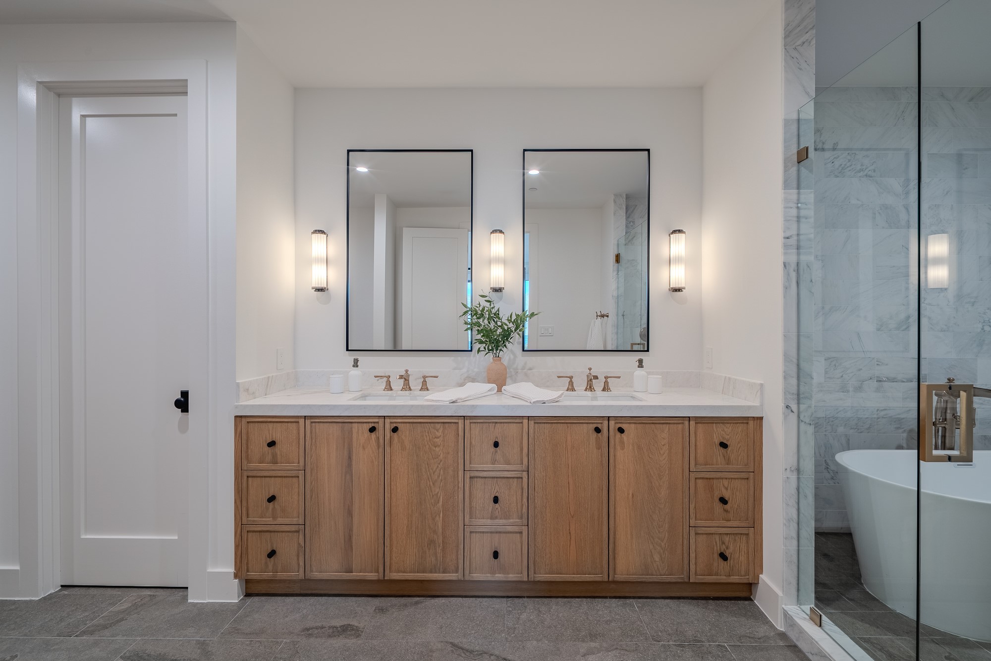 4128 University Boulevard 5