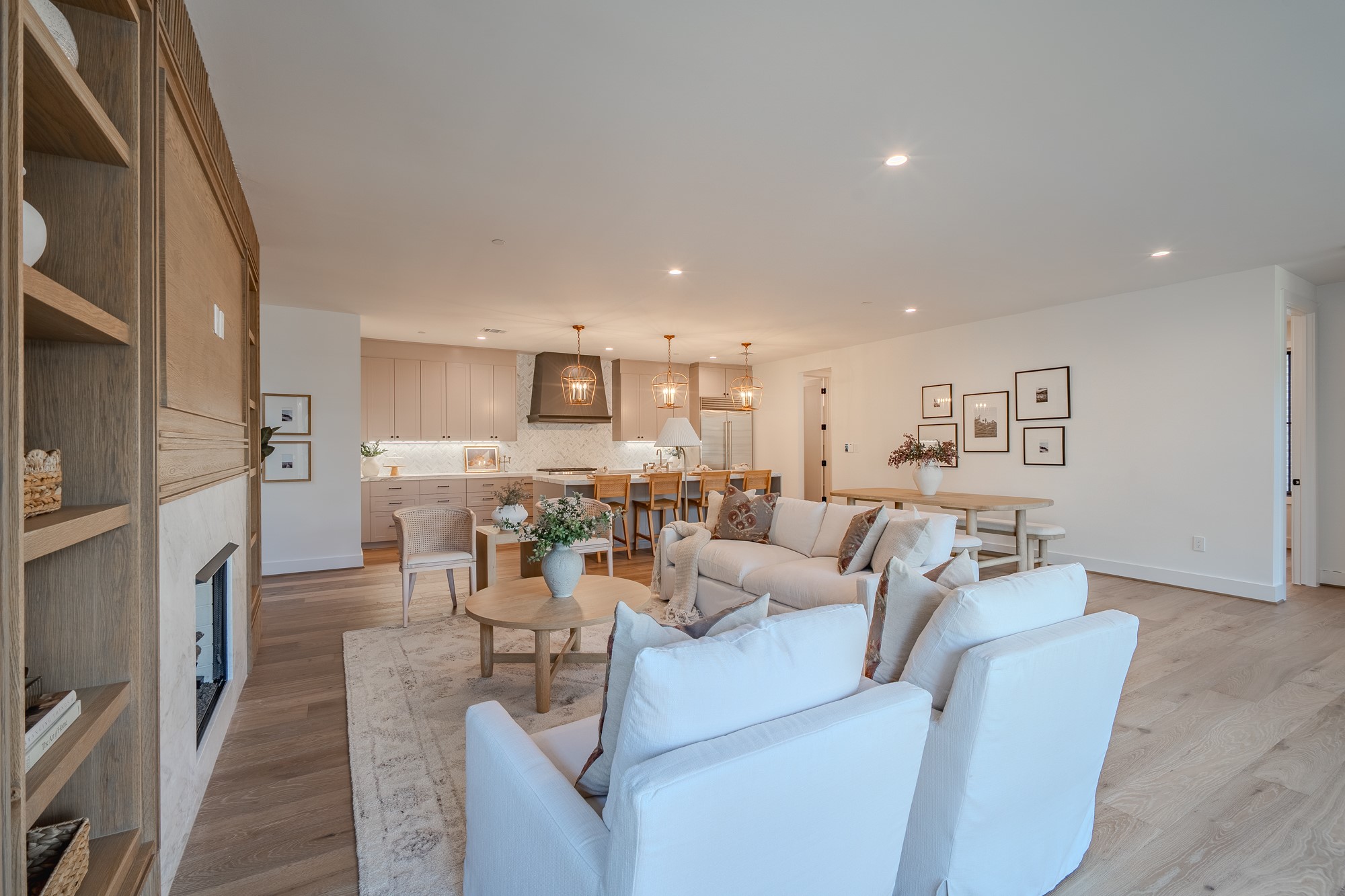 4128 University Boulevard 5