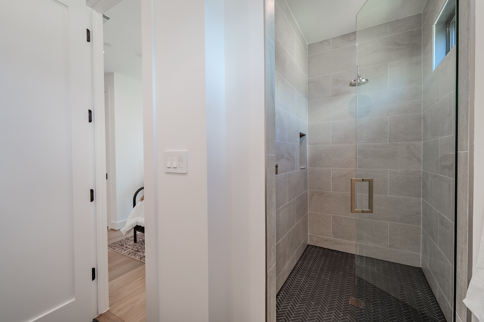 4128 University Boulevard 4