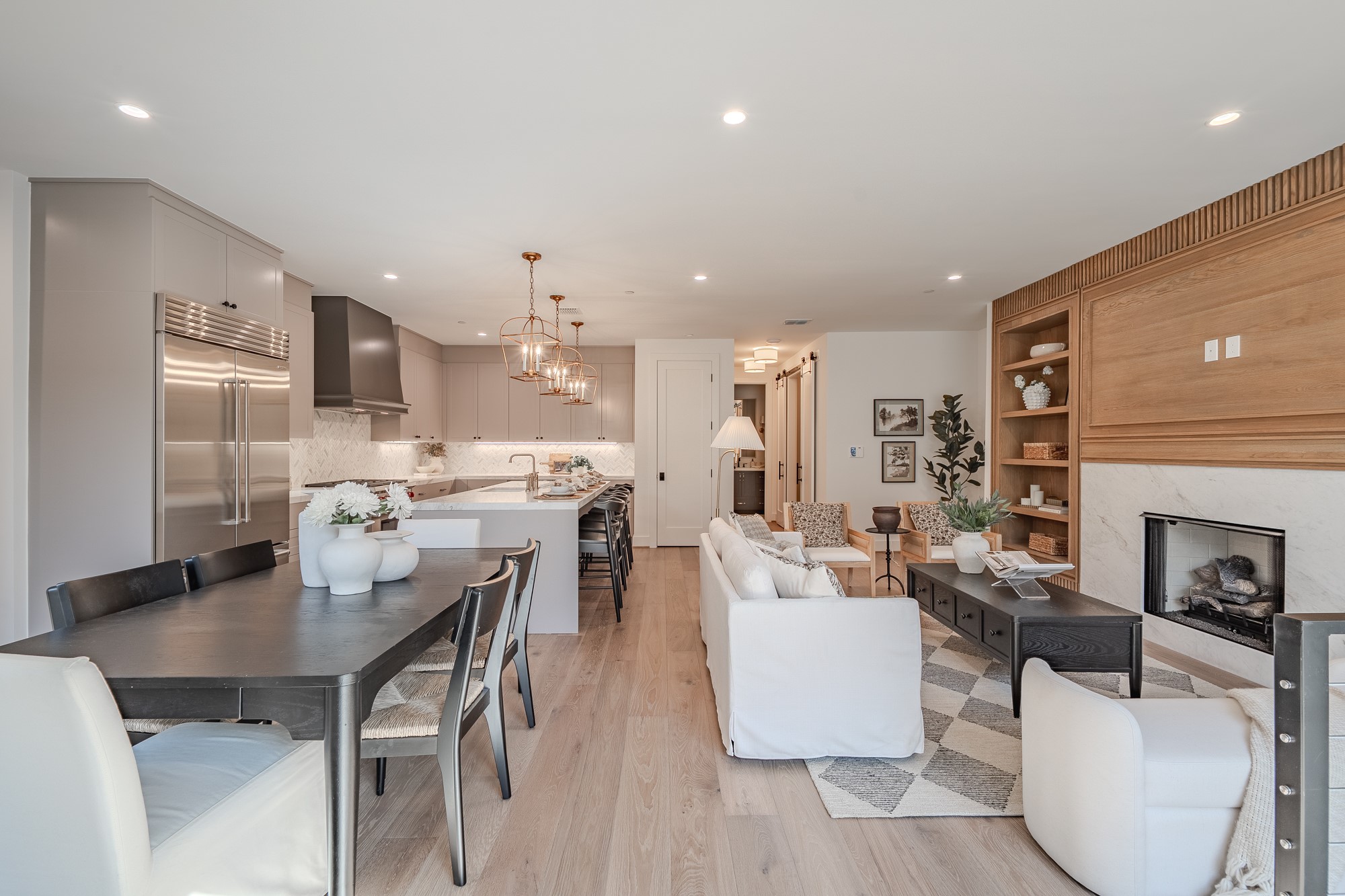 4128 University Boulevard 2