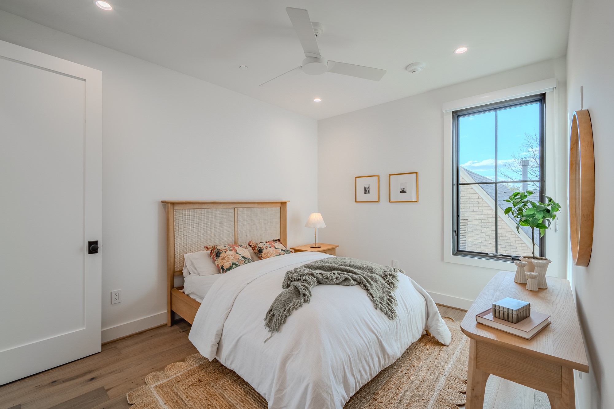 4114 Emerson Avenue 1