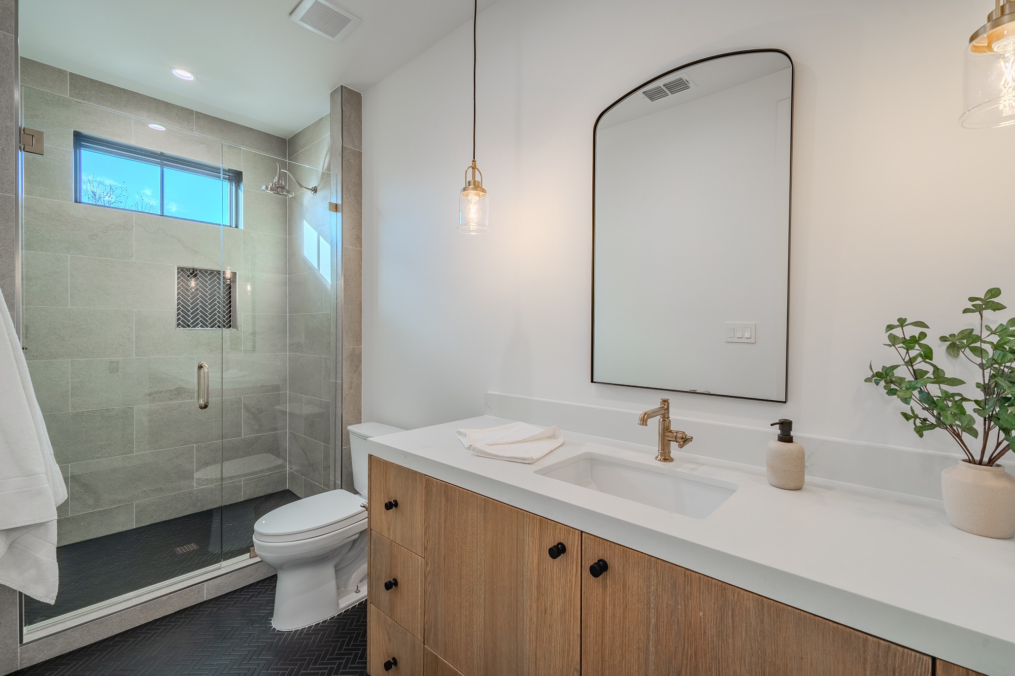 4114 Emerson Avenue 1