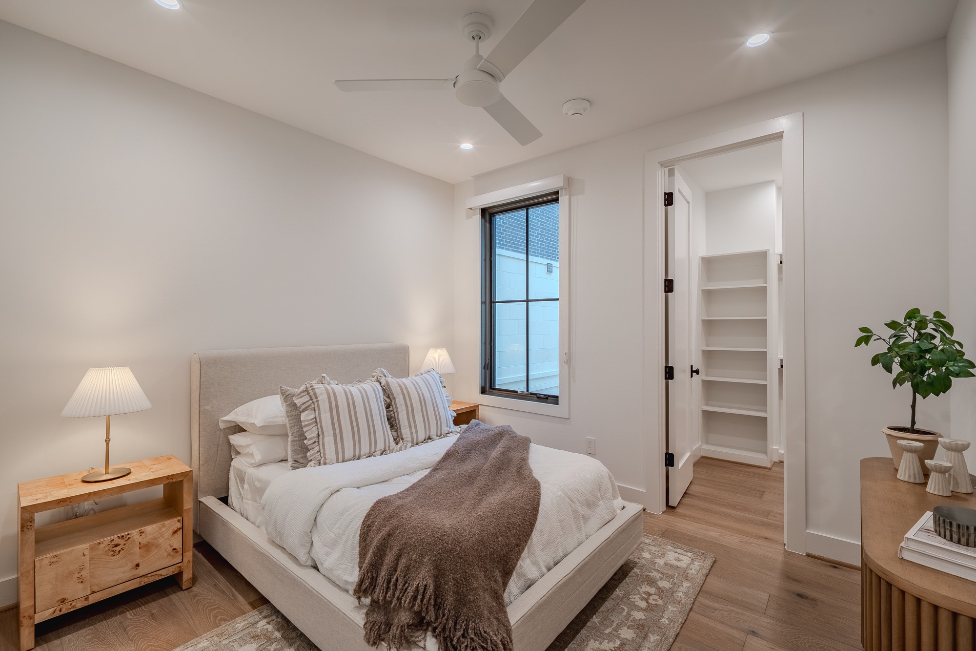 4114 Emerson Avenue 6