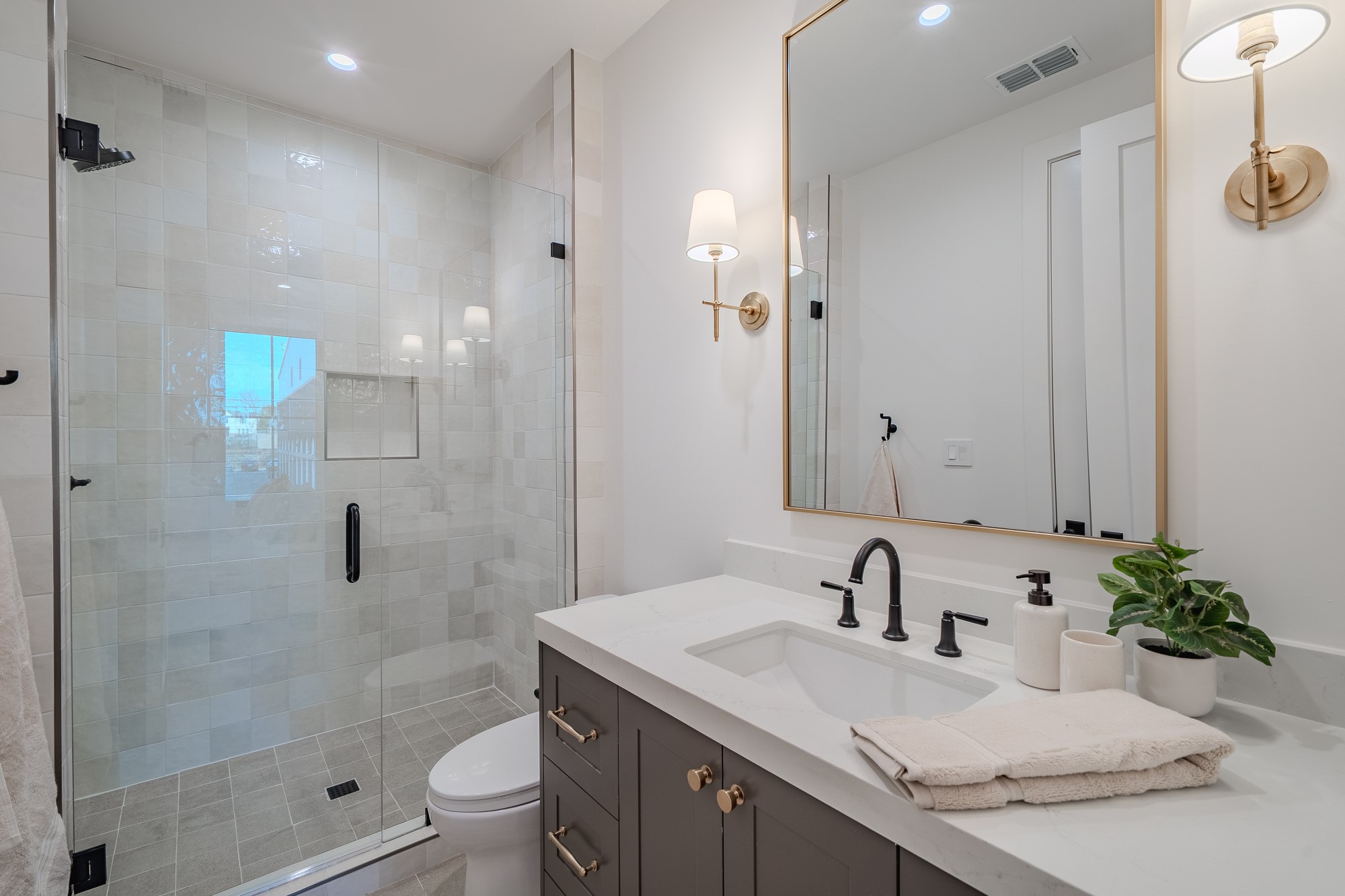 4114 Emerson Avenue 6