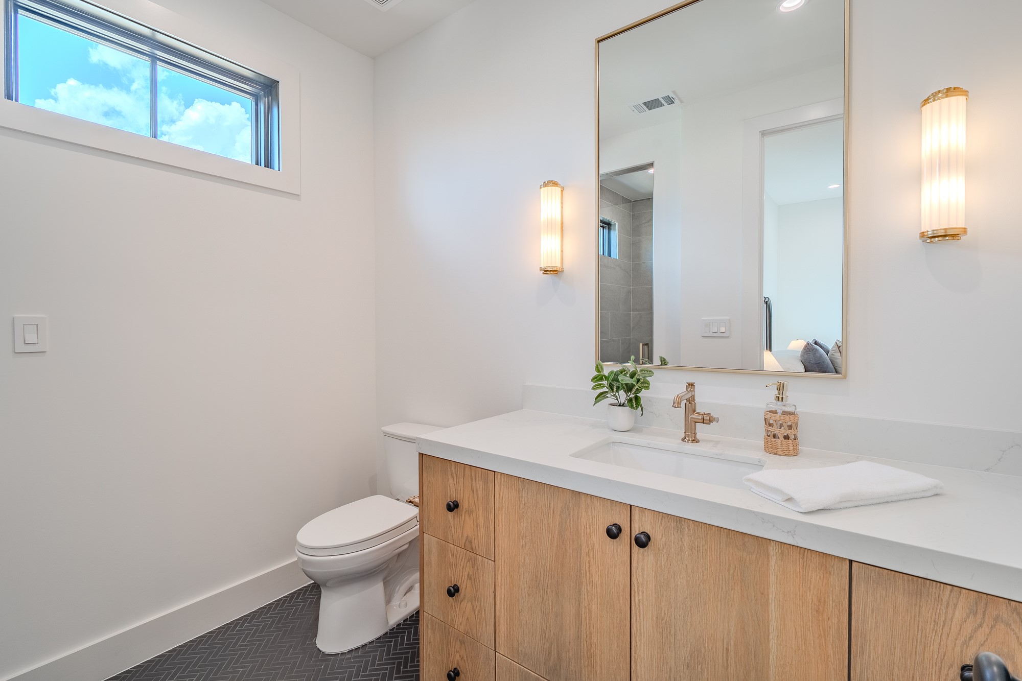 4114 Emerson Avenue 4