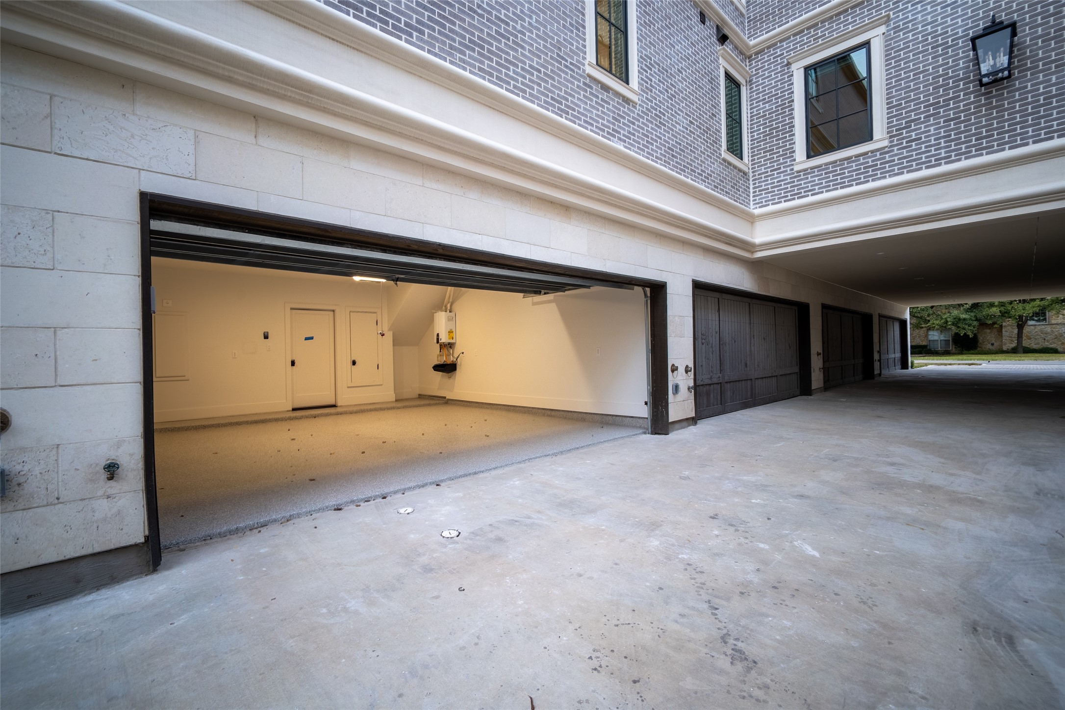 4529 Emerson Avenue 6