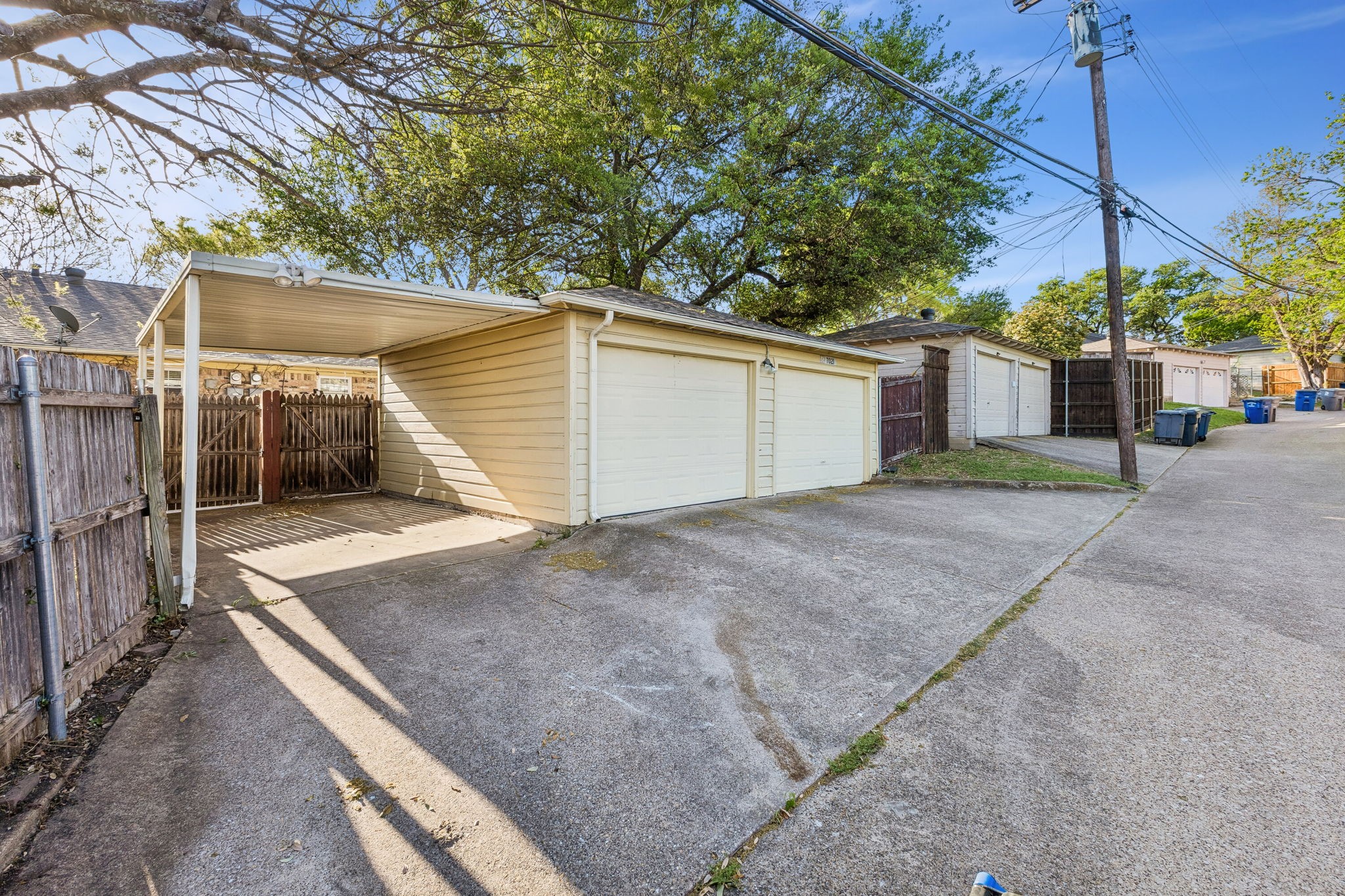 7021 Kingsbury Drive