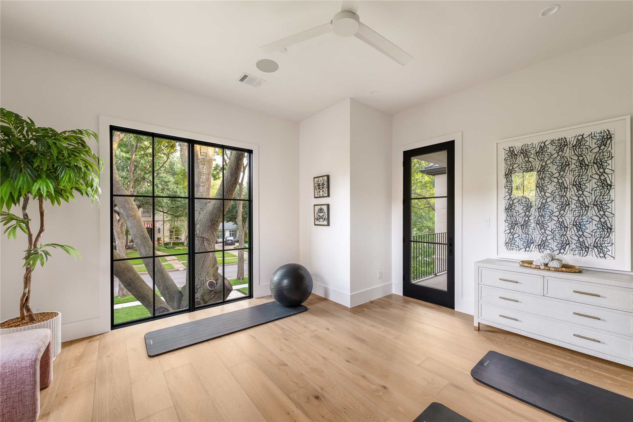 3236 Greenbrier Drive