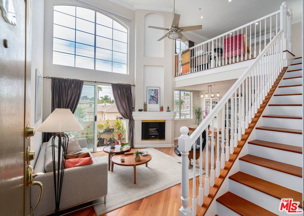7033 La Tijera Blvd Unit: H201