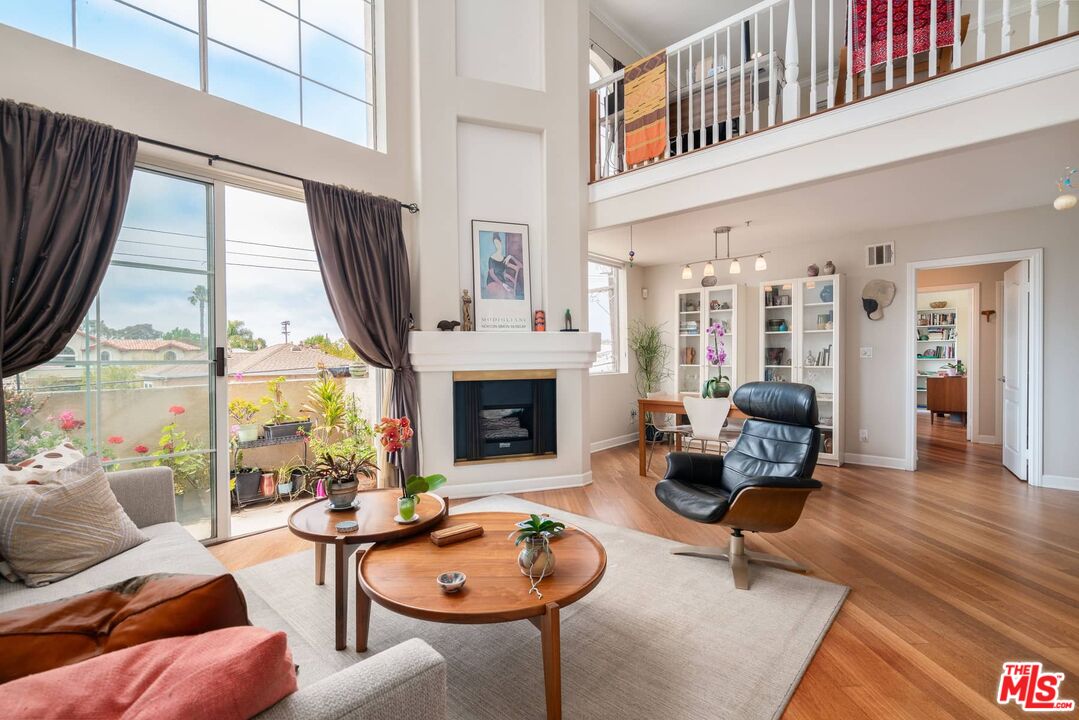 7033 La Tijera Blvd Unit: H201