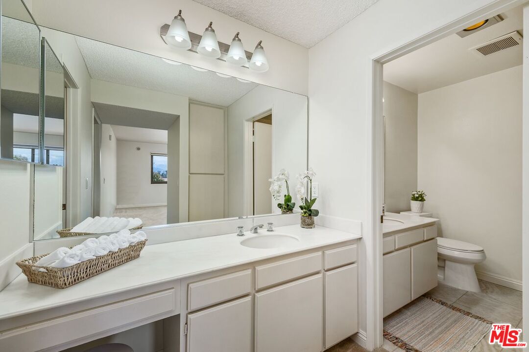 8828 Pershing Dr Unit: 304