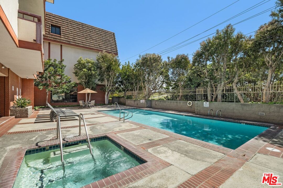 8828 Pershing Dr Unit: 304
