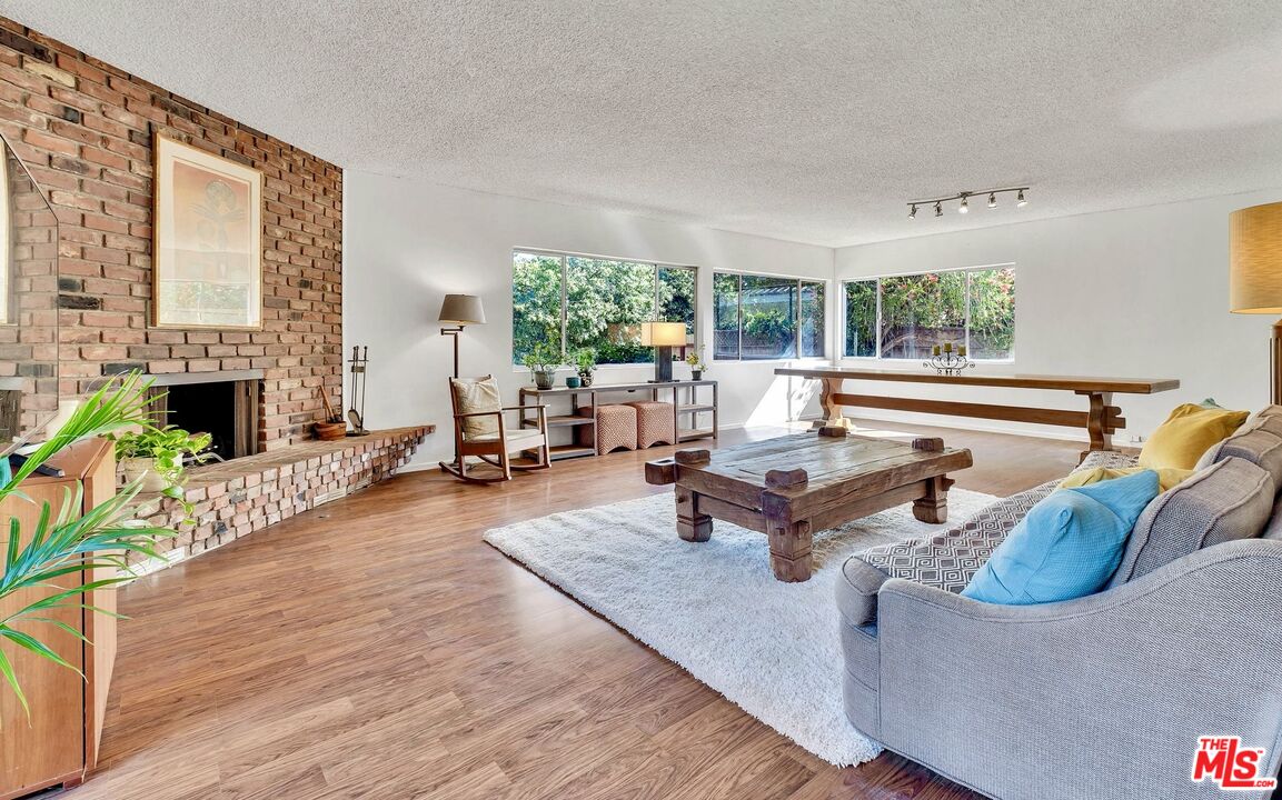 49 Ranchview Rd