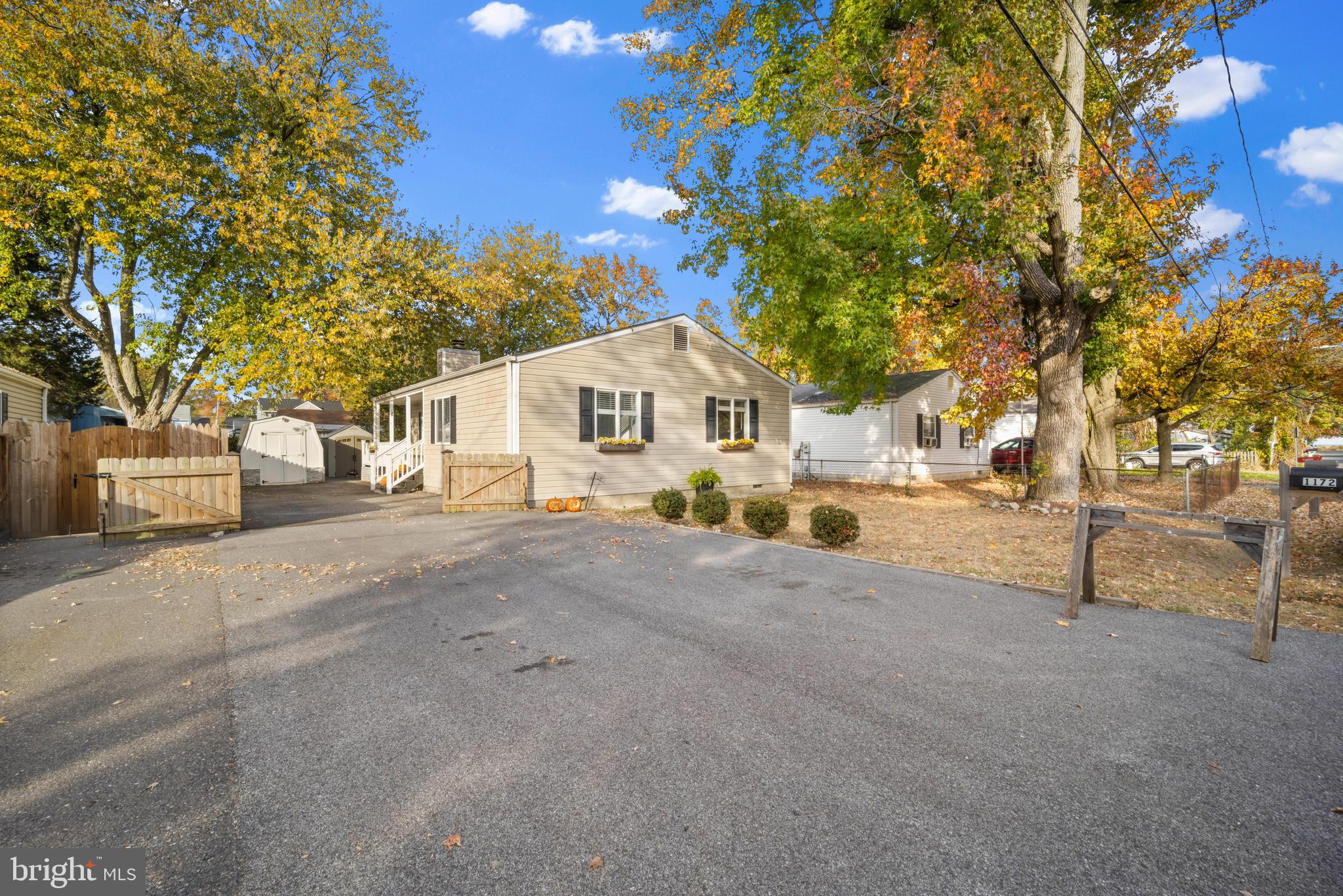1172 MAPLE AVENUE