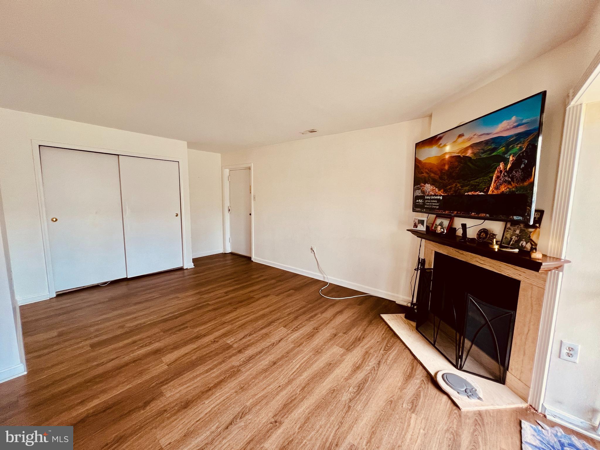 118 MOUNTAIN ROAD 1A