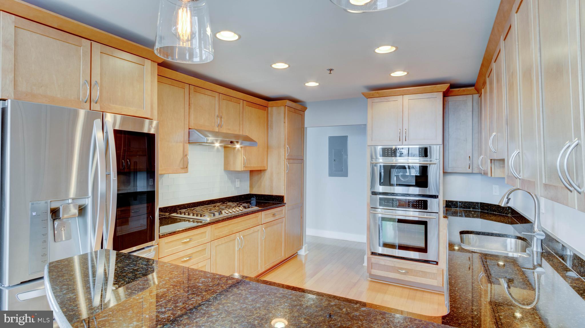 1400 LANCASTER STREET 901