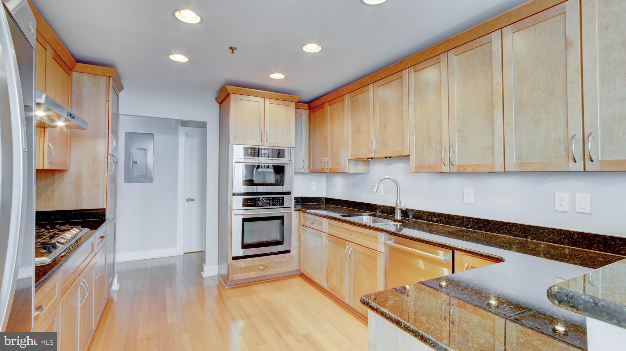 1400 LANCASTER STREET 901