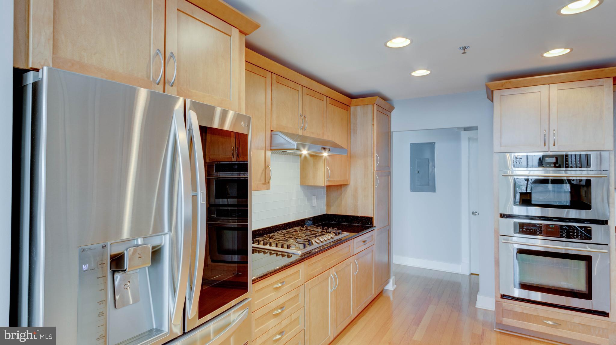 1400 LANCASTER STREET 901