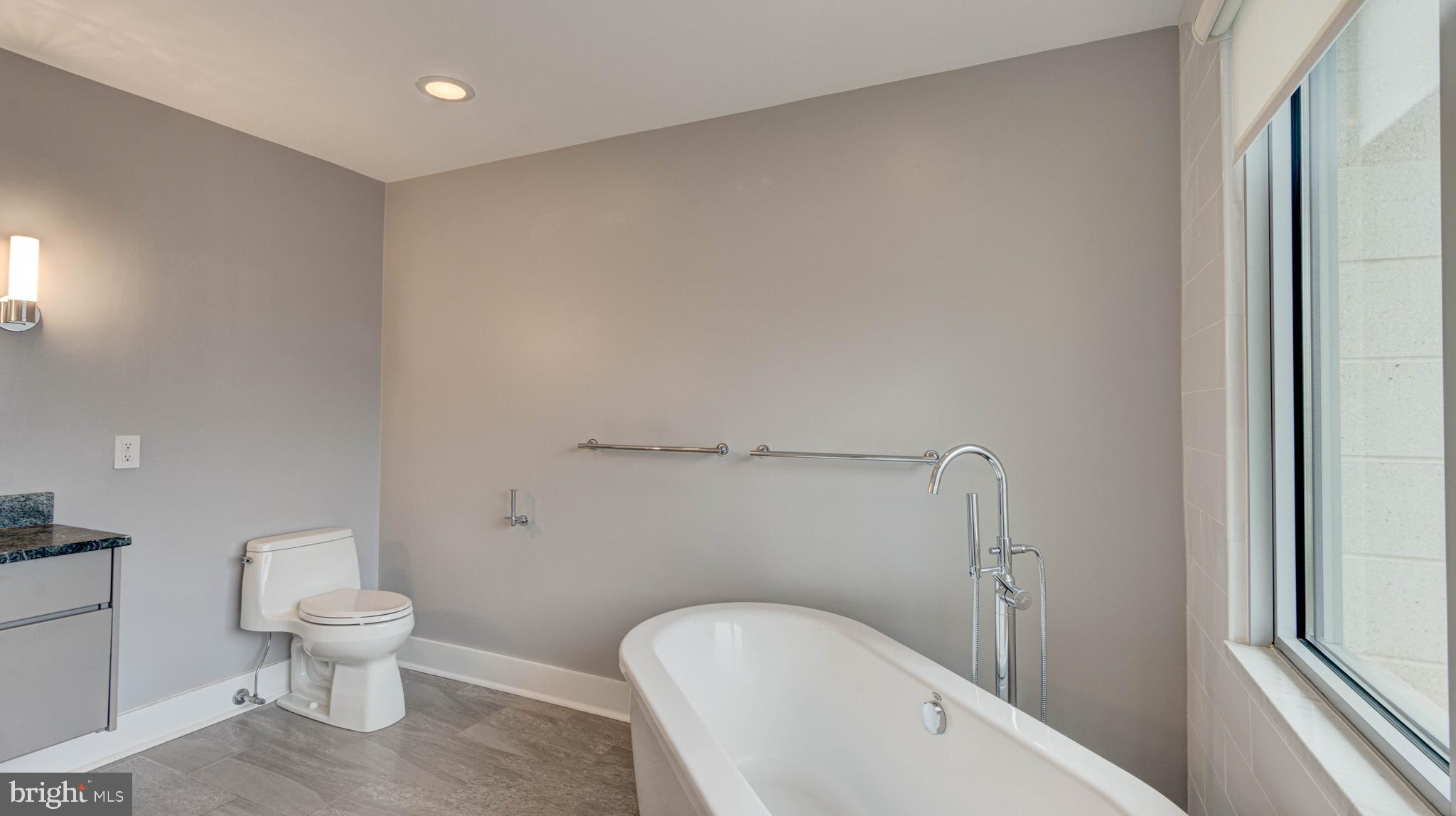 1400 LANCASTER STREET 901