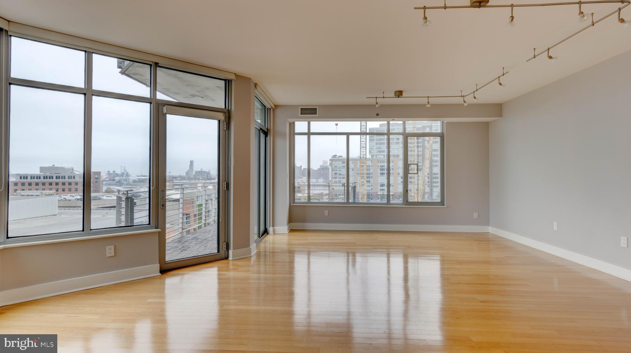 1400 LANCASTER STREET 901