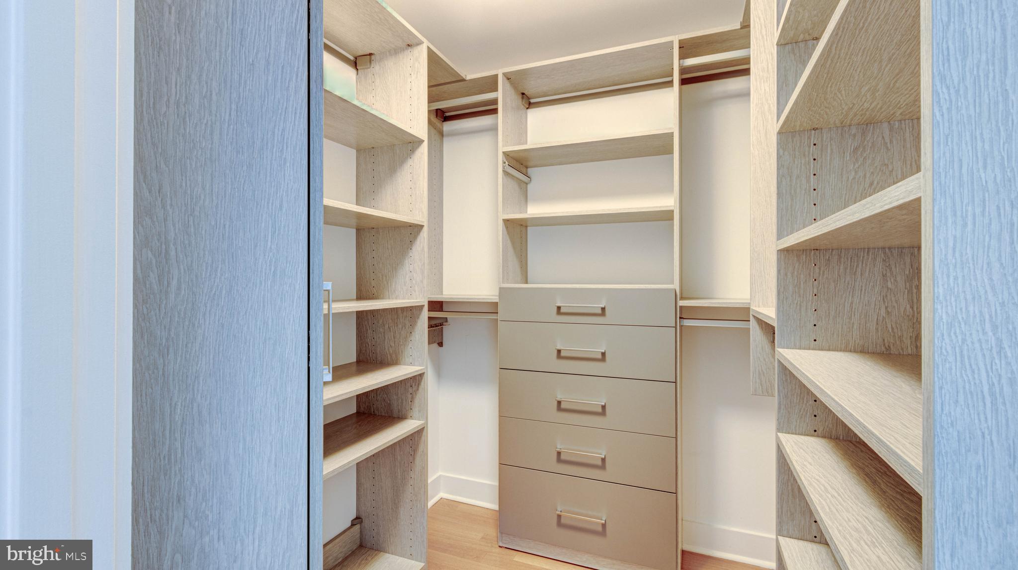 1400 LANCASTER STREET 901