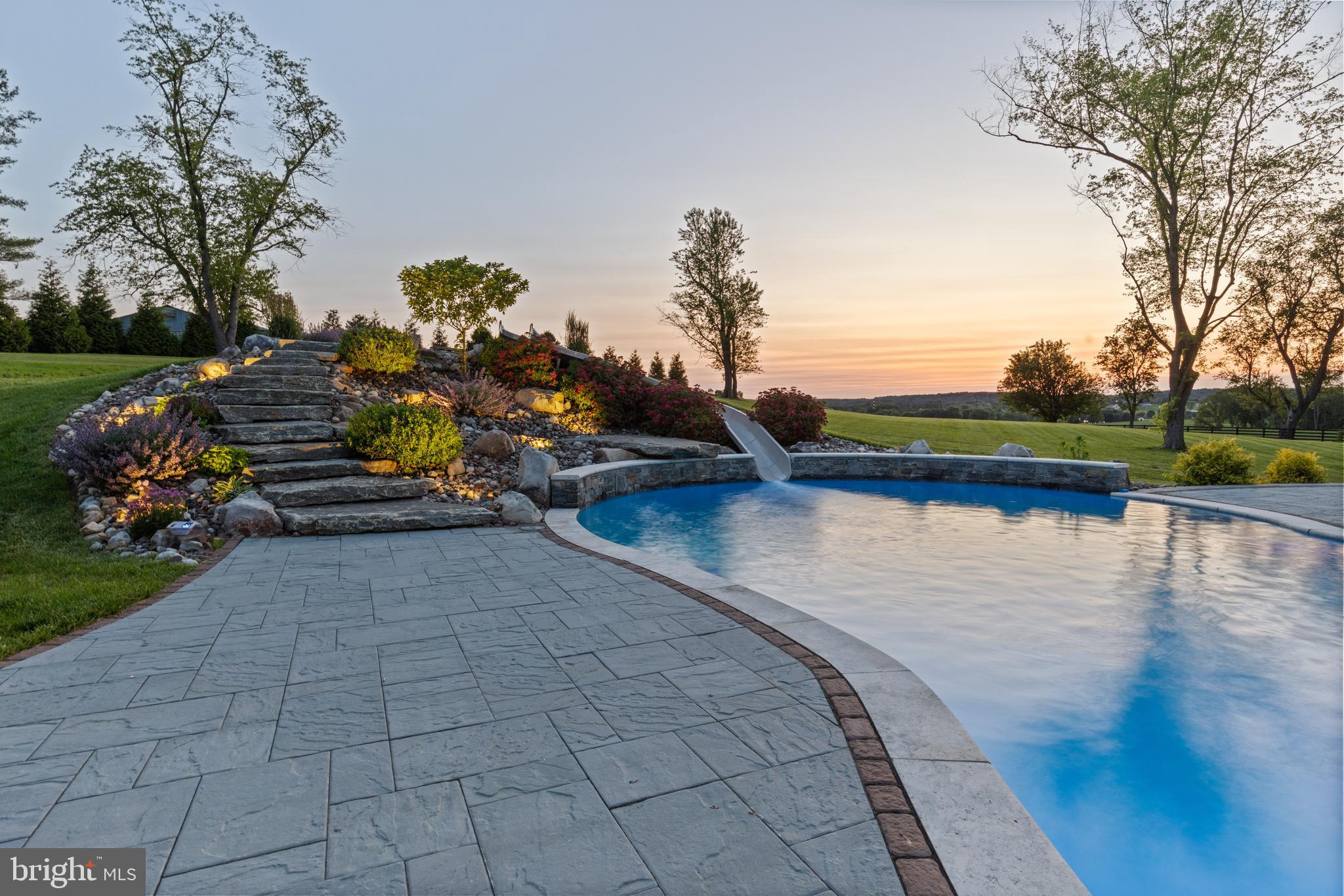 828 FEDERAL HILL ROAD