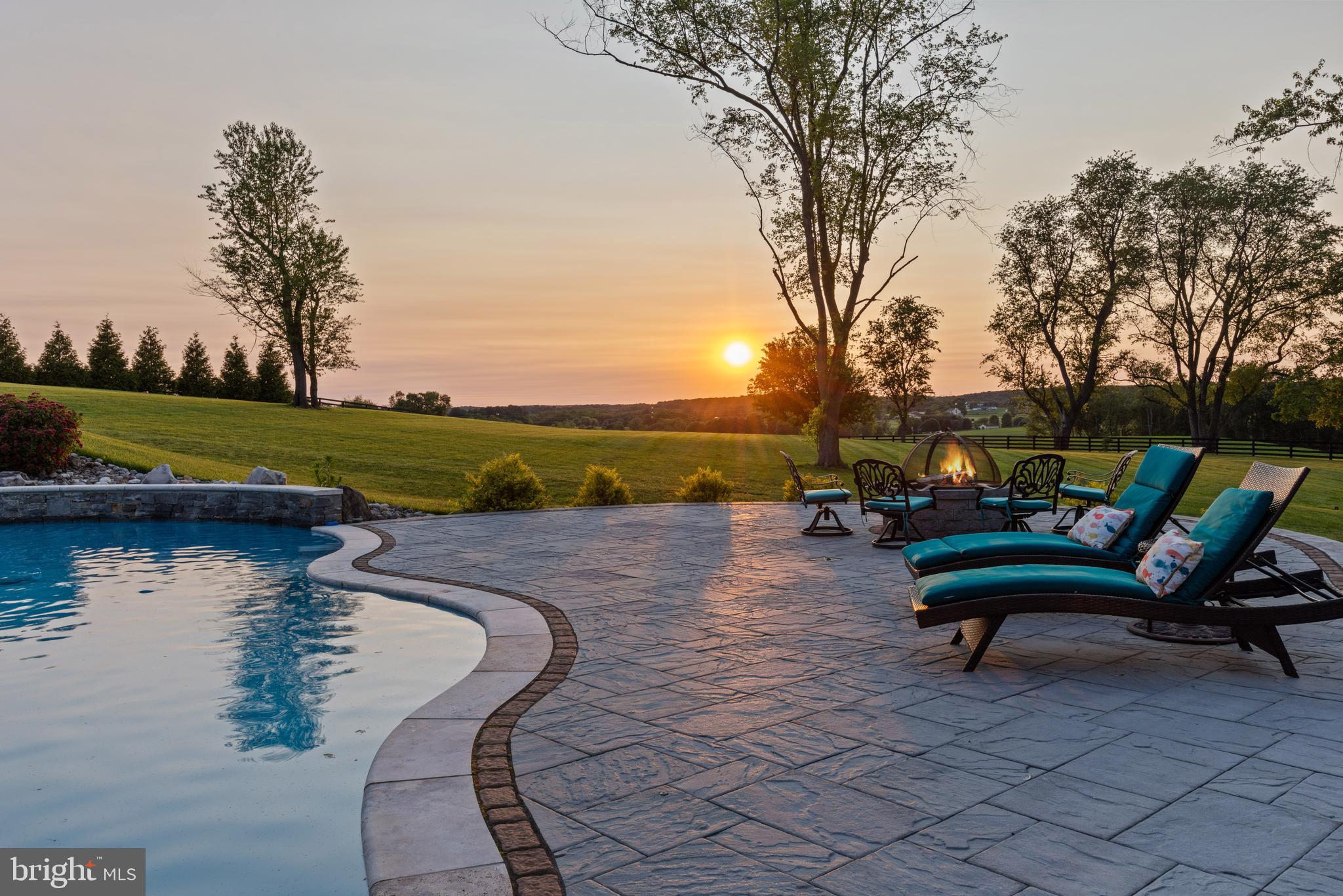 828 FEDERAL HILL ROAD