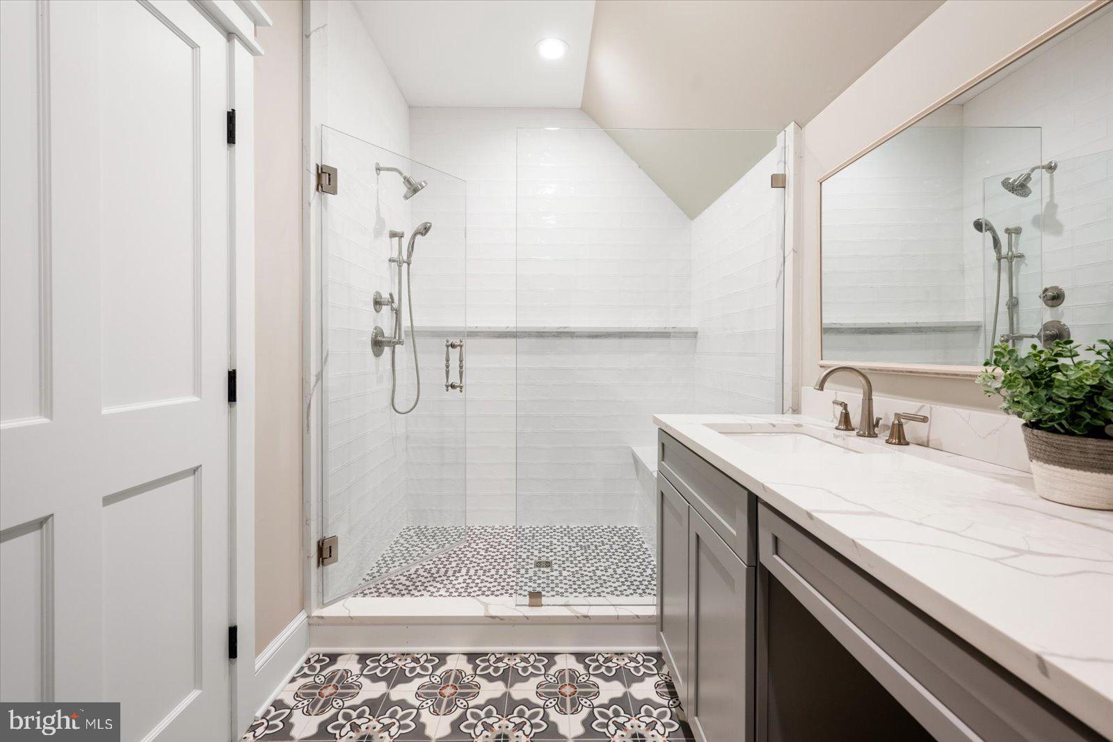 828 FEDERAL HILL ROAD