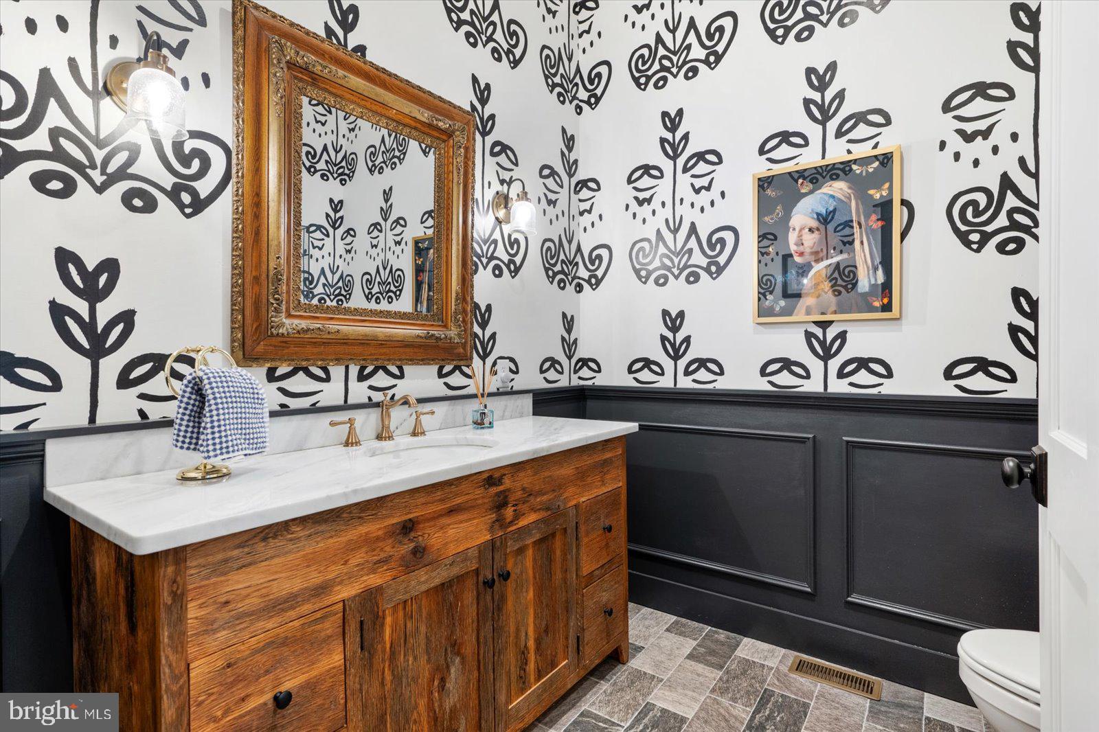 828 FEDERAL HILL ROAD