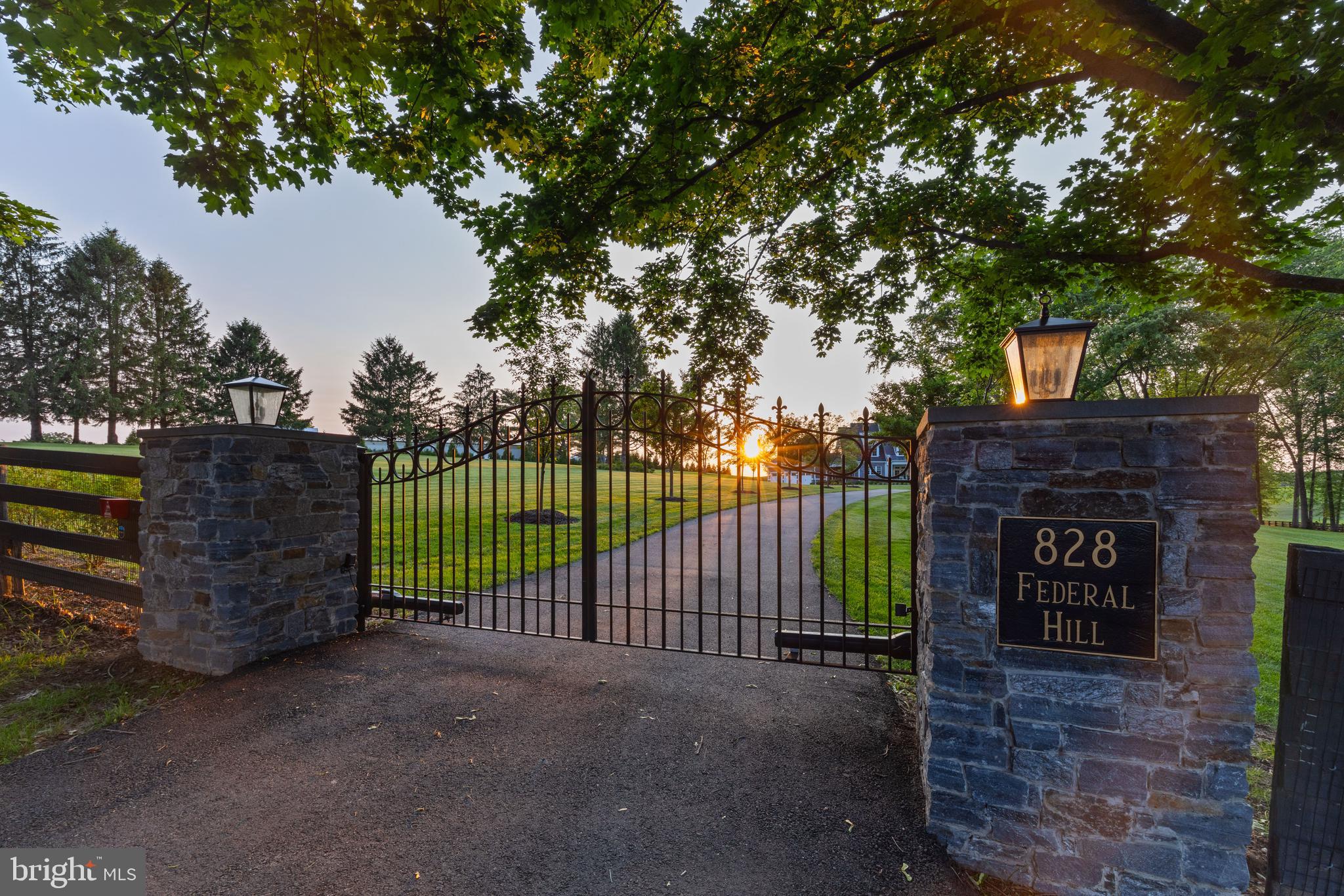 828 FEDERAL HILL ROAD