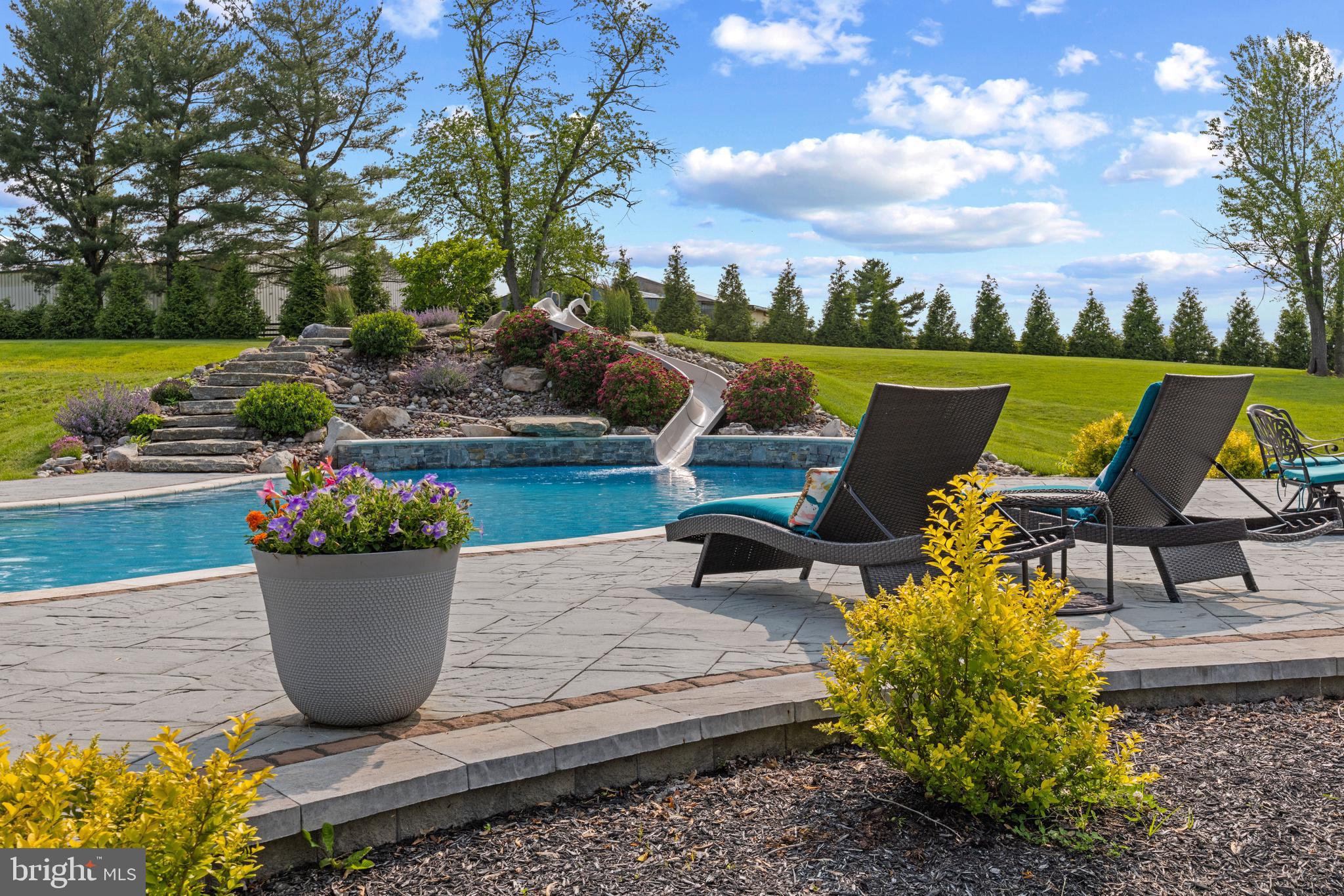 828 FEDERAL HILL ROAD