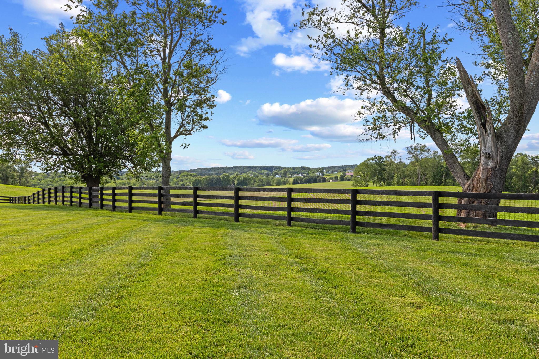 828 FEDERAL HILL ROAD