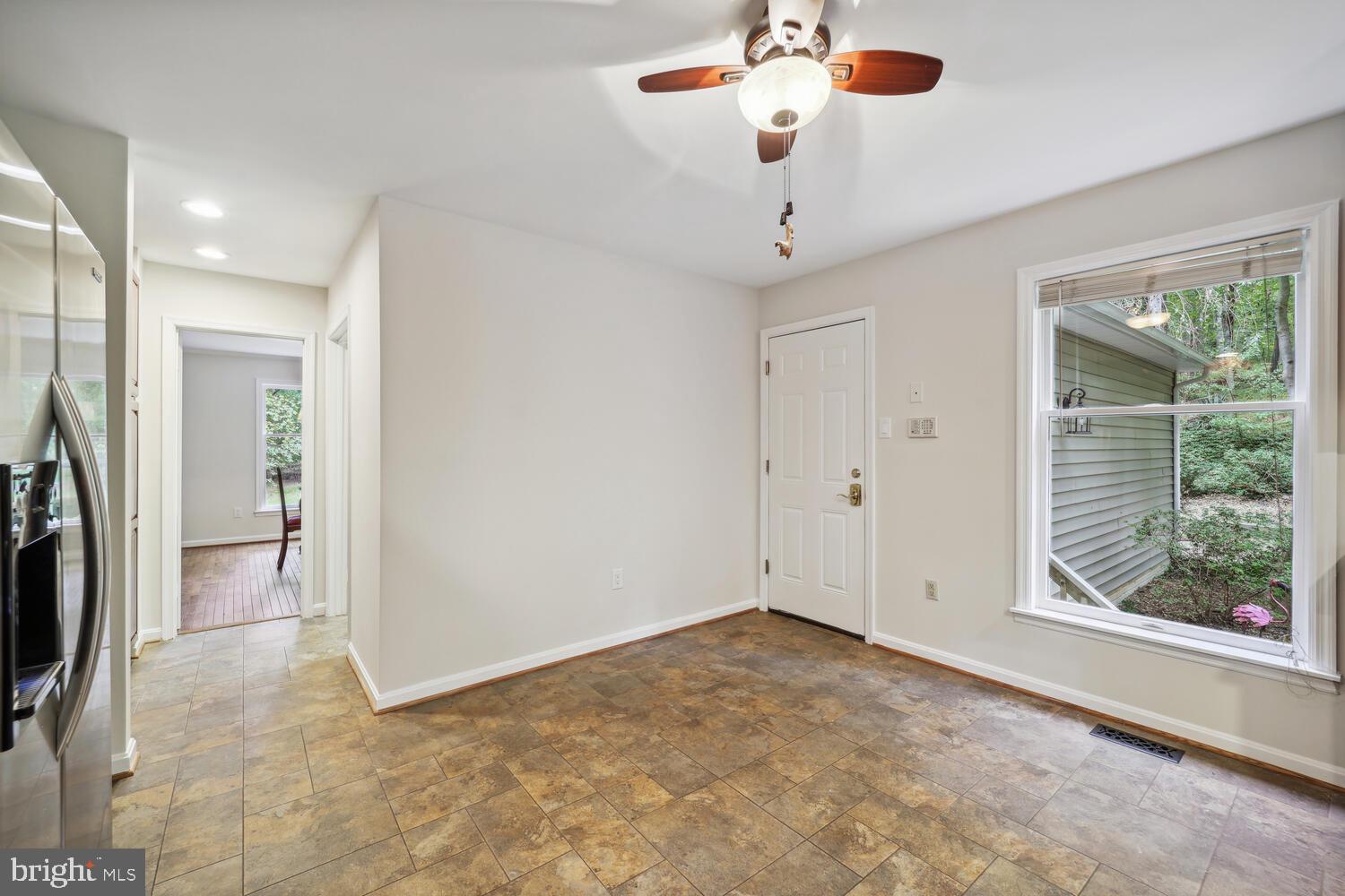 2425 WOOD STREAM COURT