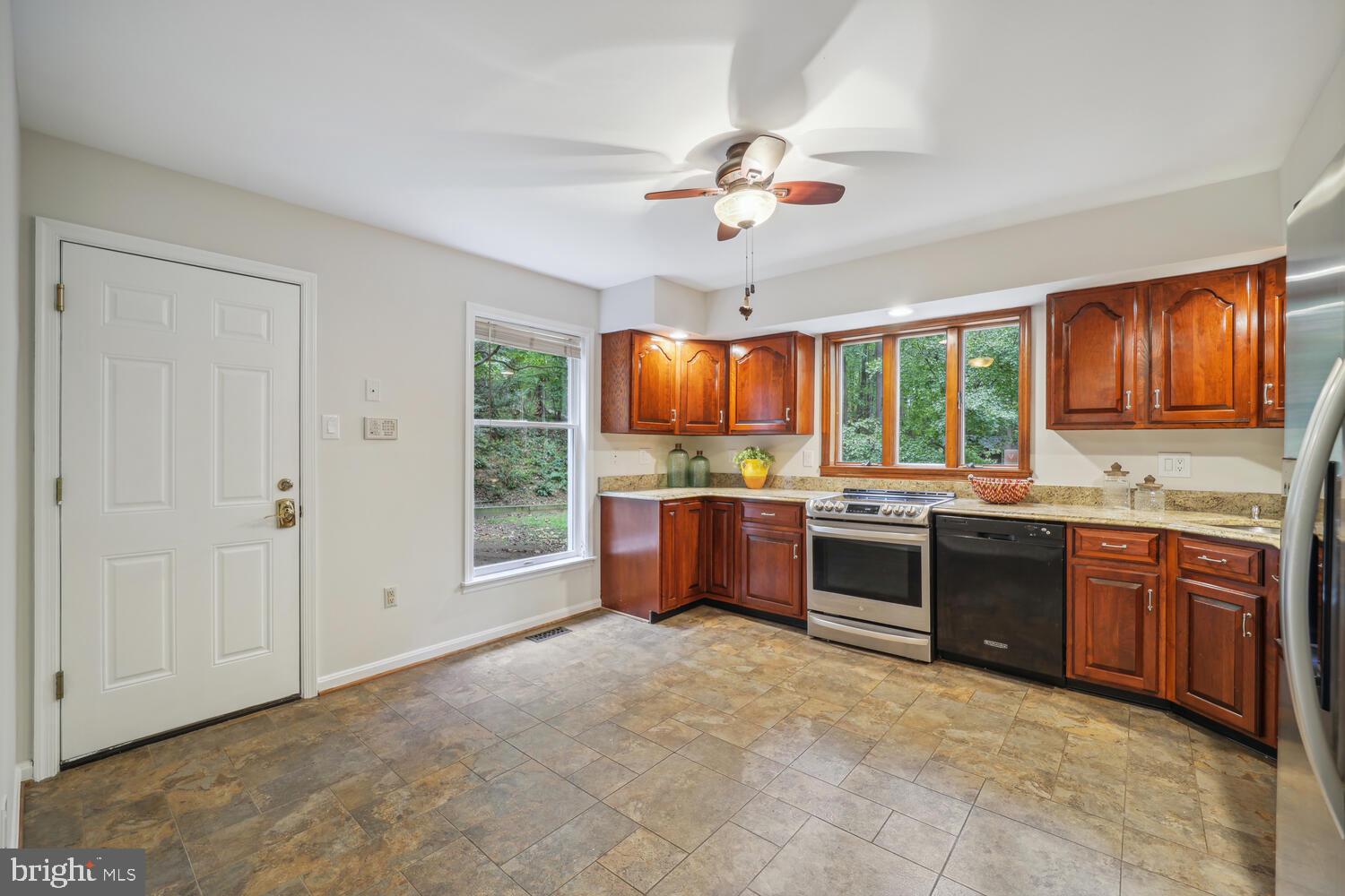 2425 WOOD STREAM COURT