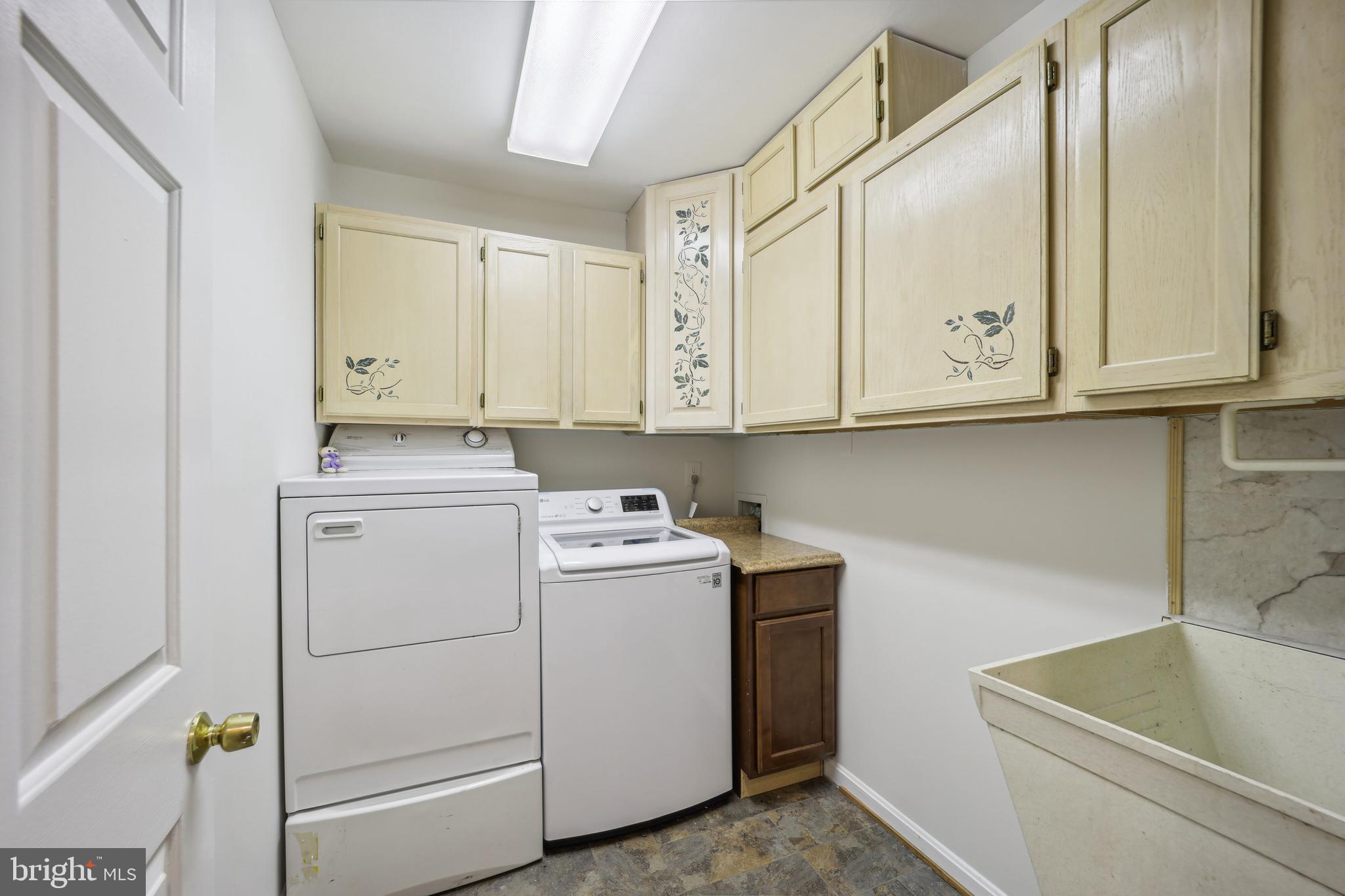 2425 WOOD STREAM COURT